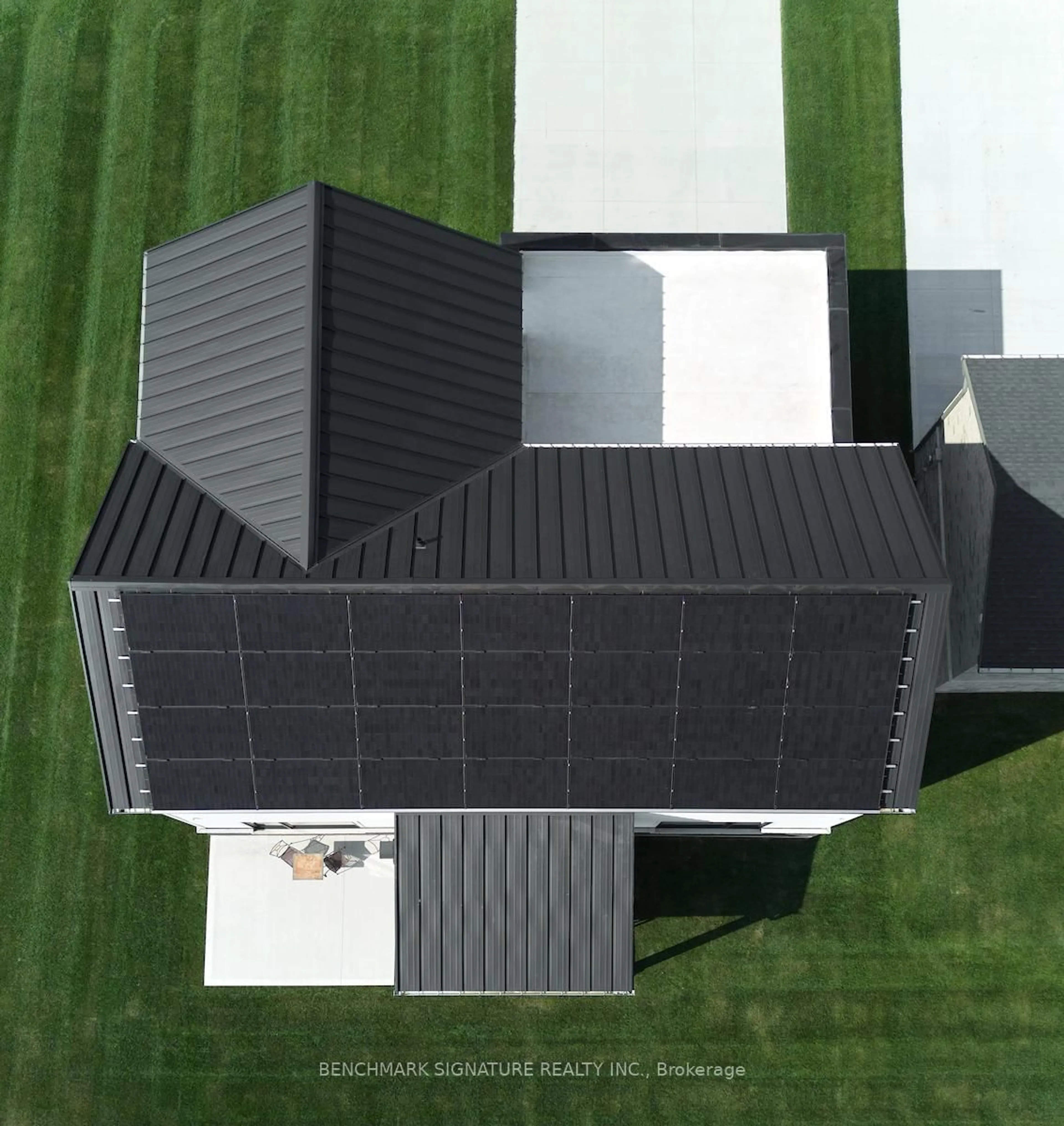 A pic from outside/outdoor area/front of a property/back of a property/a pic from drone, building for 23 Totten St, Zorra Ontario N0J 1J0