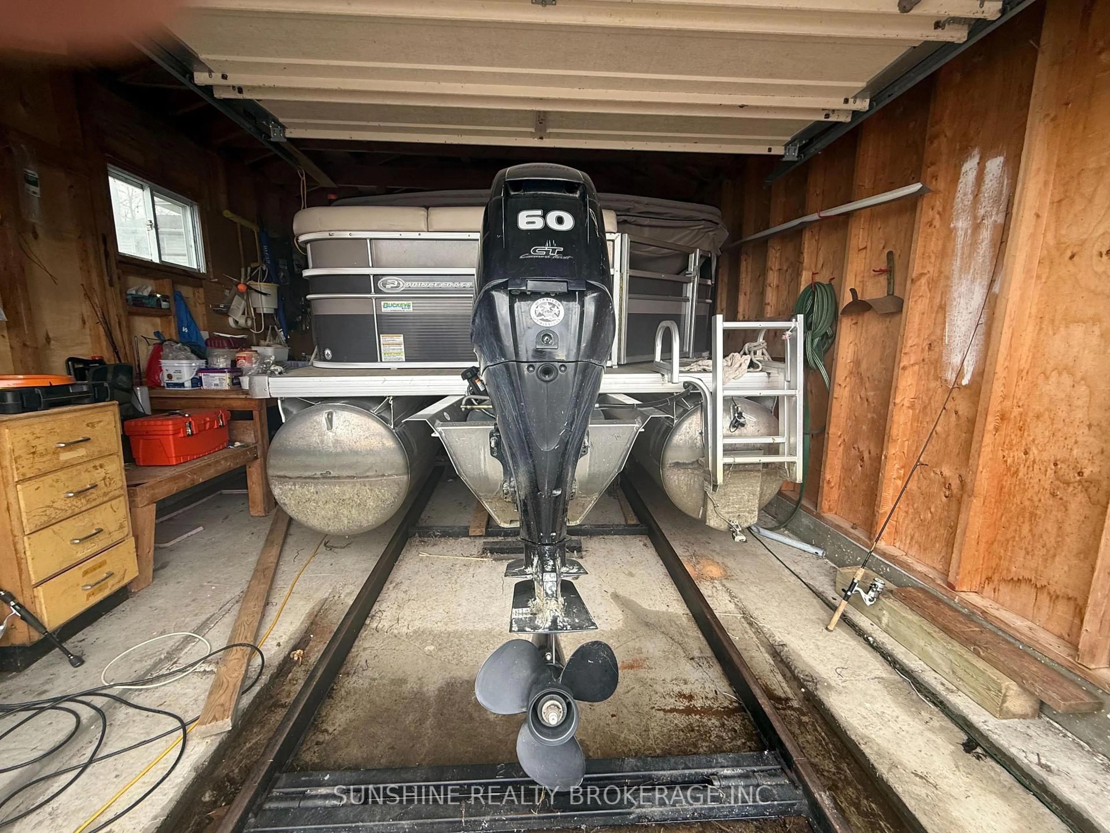 Indoor garage for 47 WOODLAND Tr, Trent Lakes Ontario K0L 1J0