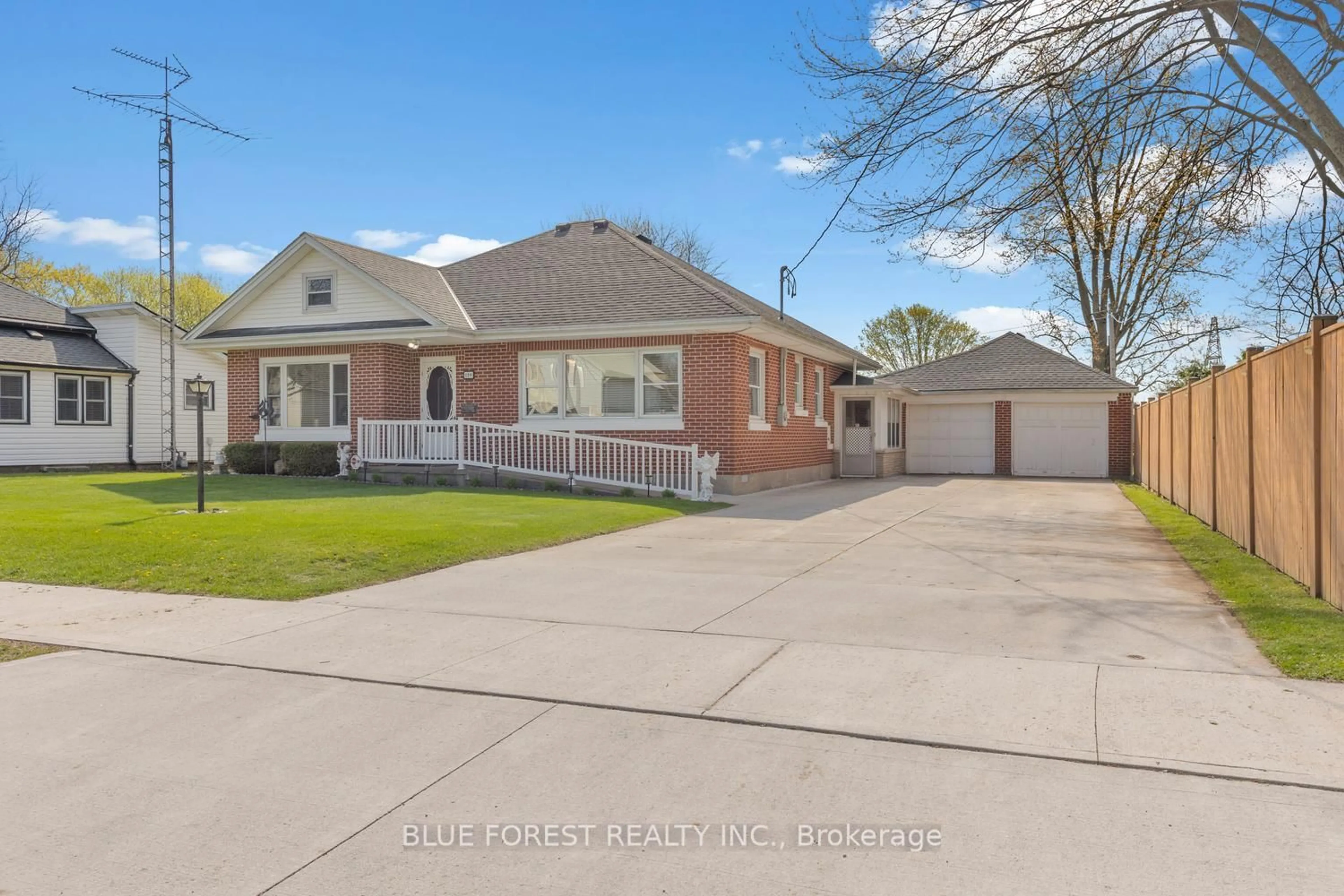 Home with brick exterior material, street for 154 Chestnut St, West Elgin Ontario N0L 2P0