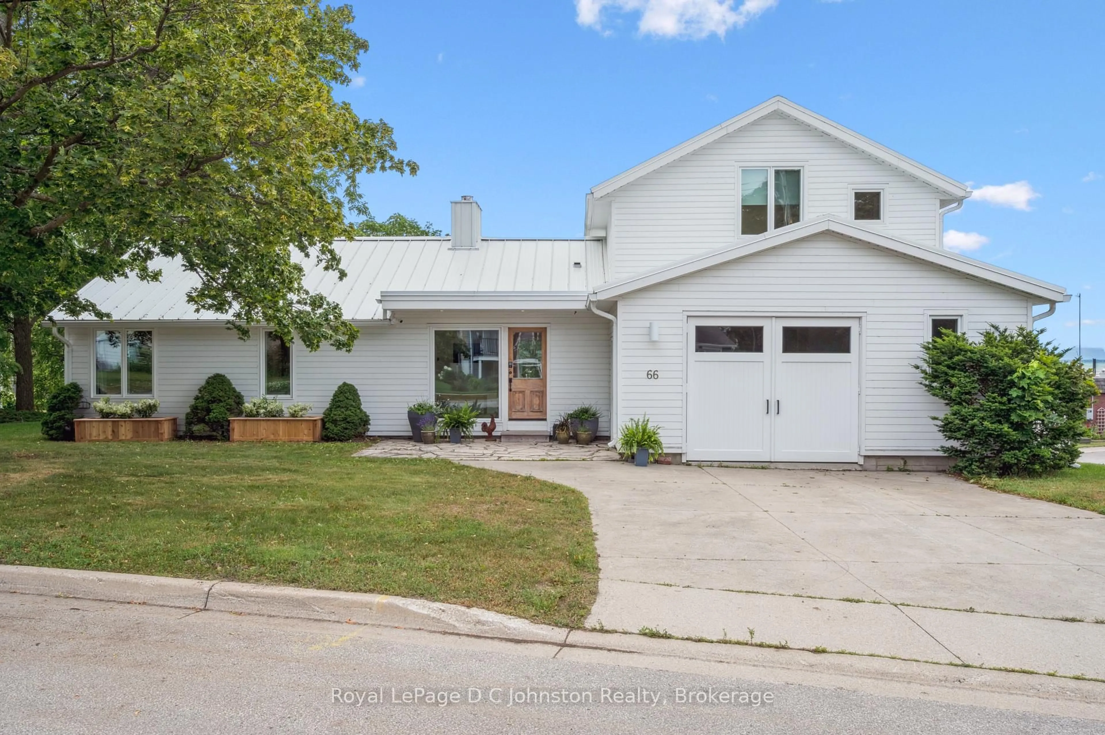 Home with vinyl exterior material, street for 66 Huron St, Saugeen Shores Ontario N0H 2L0