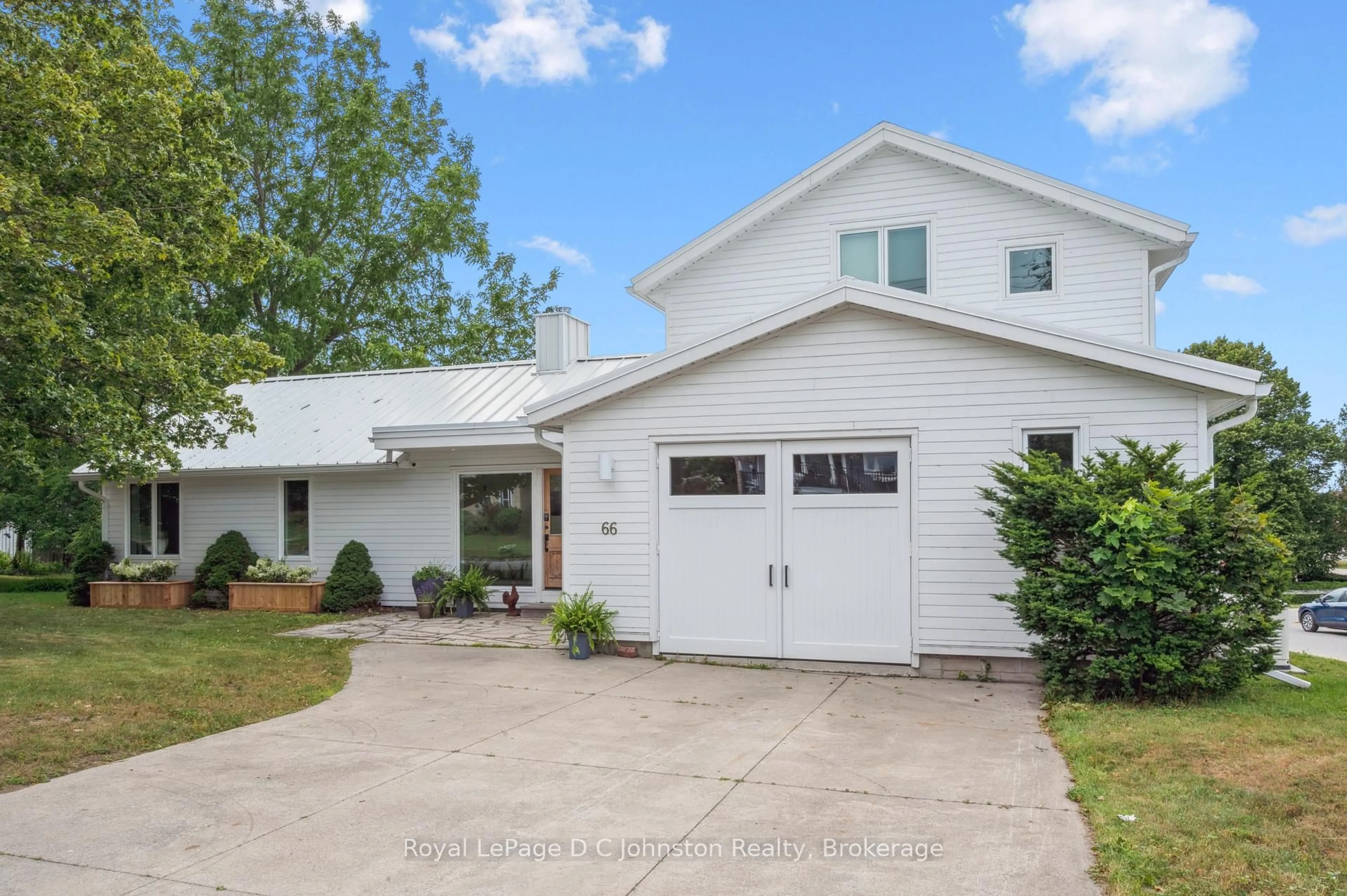 Home with vinyl exterior material, street for 66 Huron St, Saugeen Shores Ontario N0H 2L0