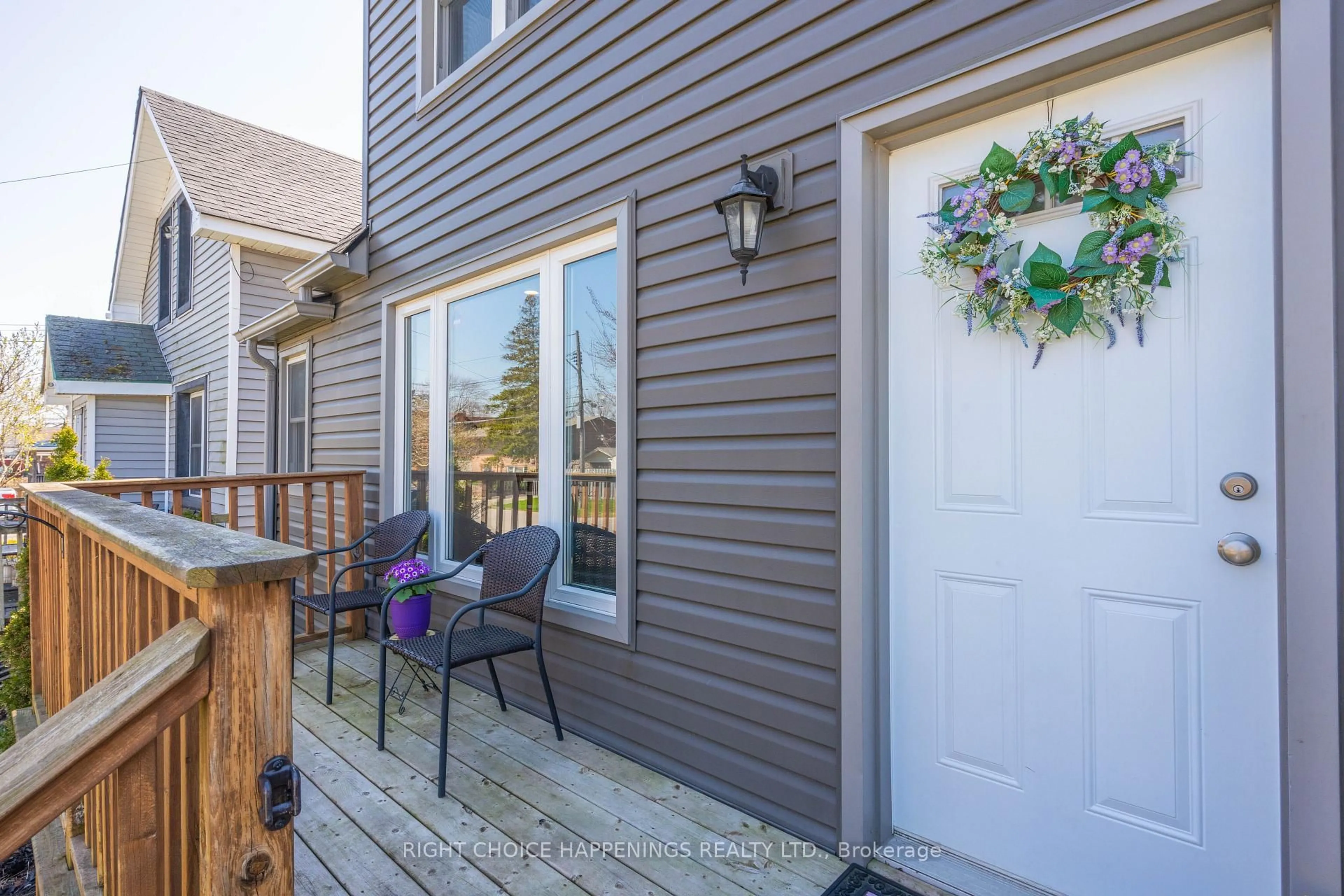 Unknown for 128 Mccain St, Port Colborne Ontario L3K 3R1