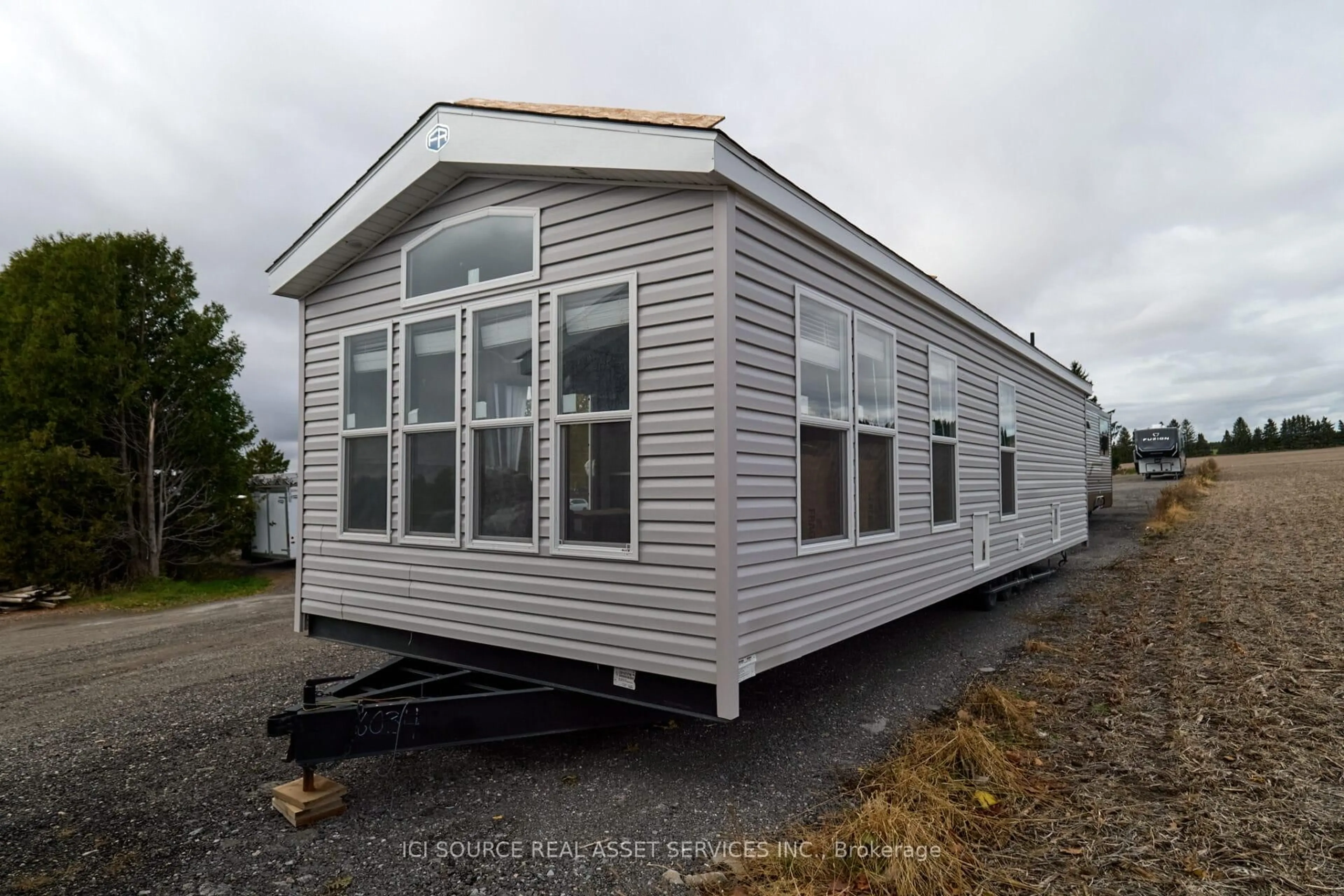 Home with vinyl exterior material, building for 1336 S Morrison Lake Rd #JUNIPR, Gravenhurst Ontario P0E 1G0