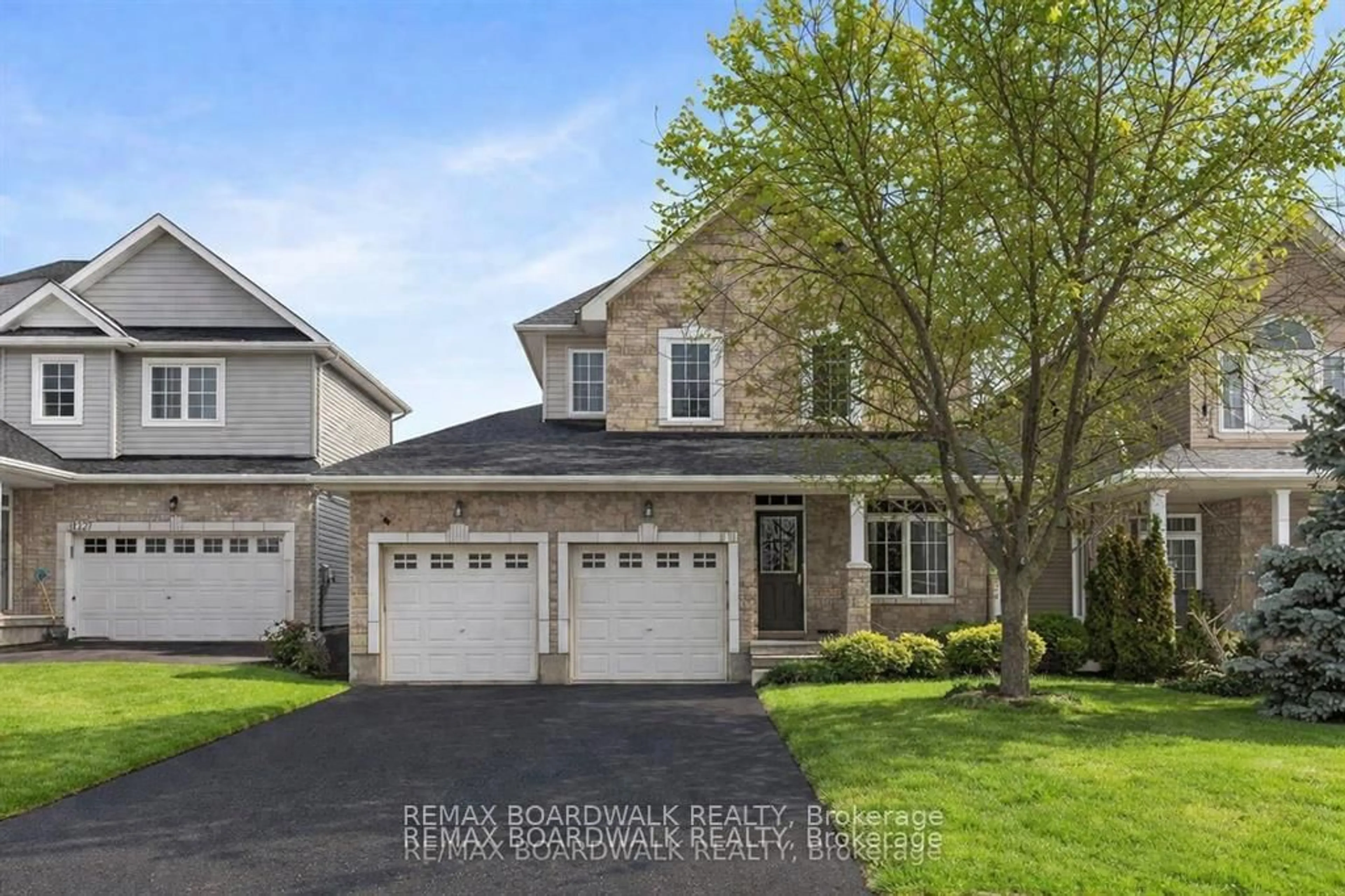 Home with vinyl exterior material, street for 108 Jade St, Clarence-Rockland Ontario K4K 0C9