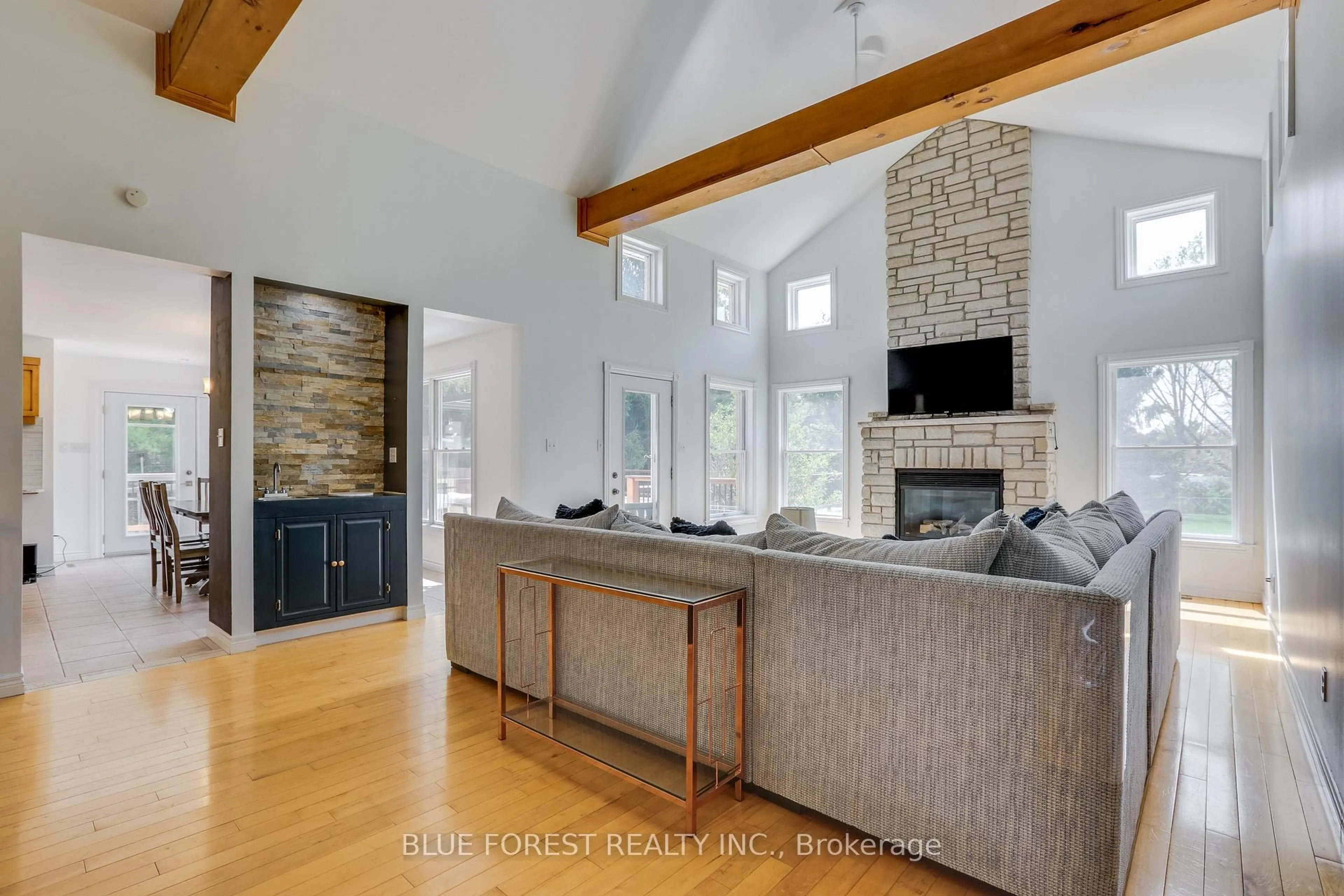 Living room with furniture, unknown for 58 Aberdeen Dr, Middlesex Centre Ontario N0M 2A0