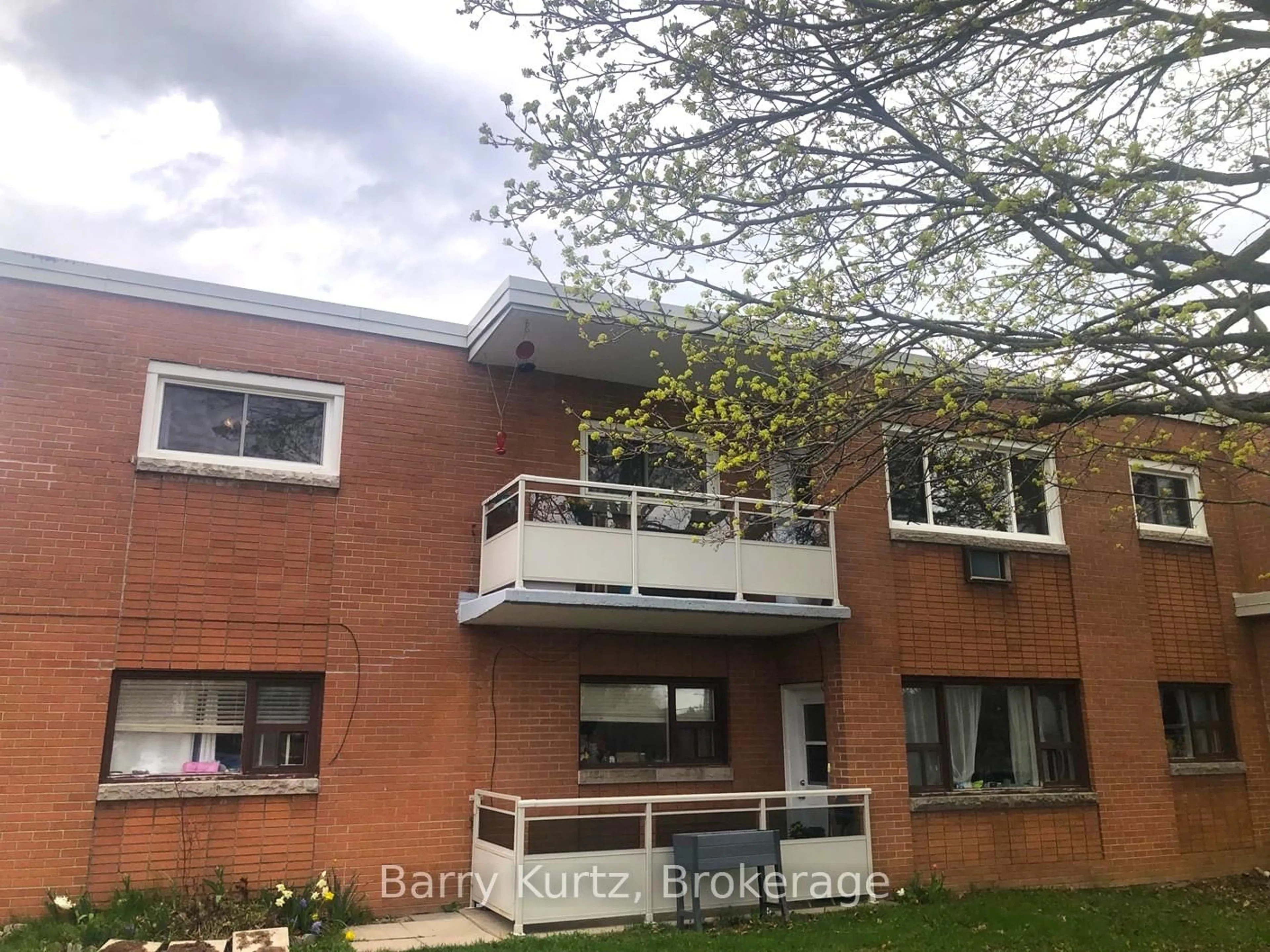 Home with brick exterior material, building for 1 Sunnylea Cres #5, Guelph Ontario N1E 1W1