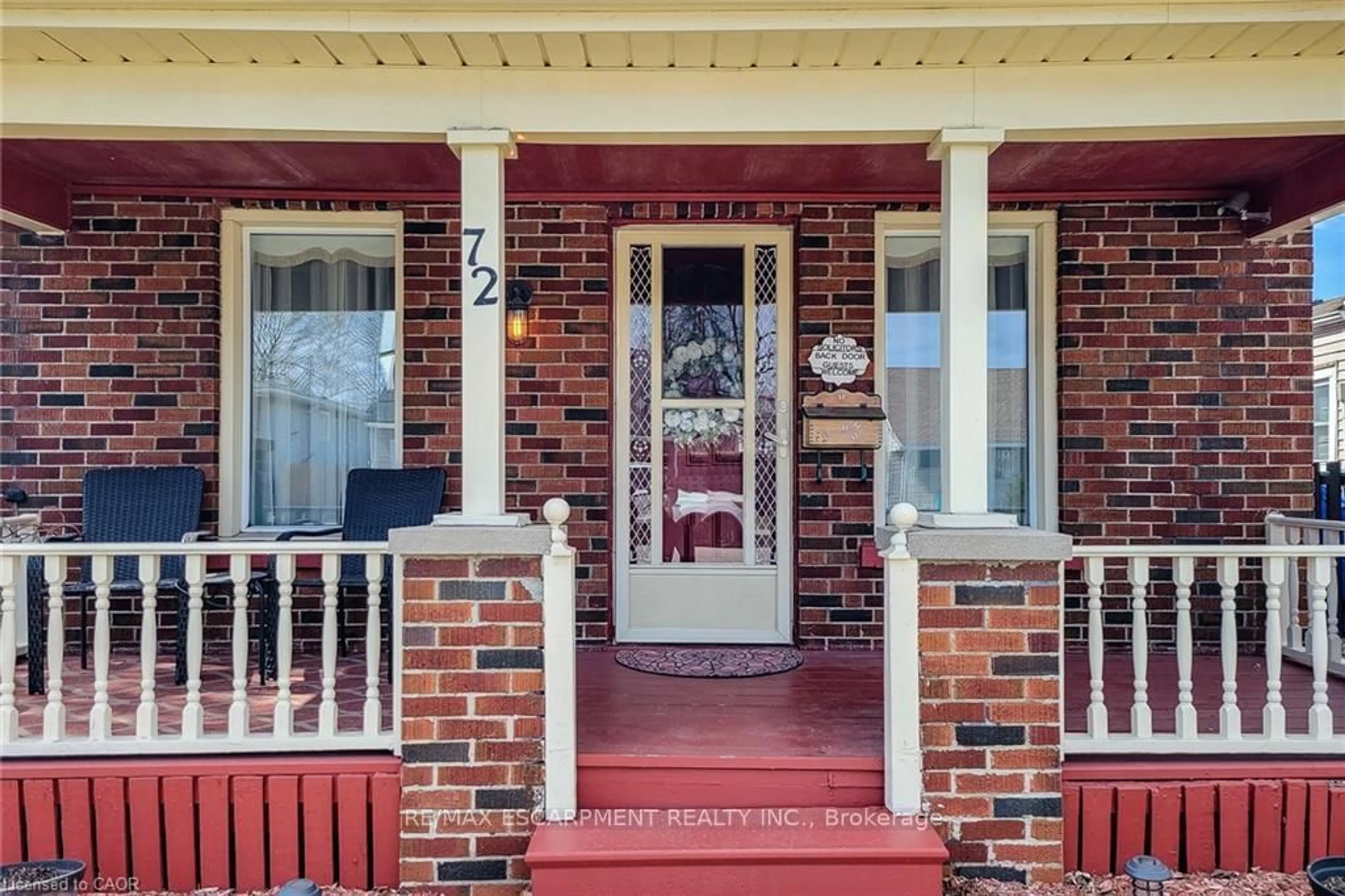 Home with brick exterior material, street for 72 East 32nd St, Hamilton Ontario L8V 3R9