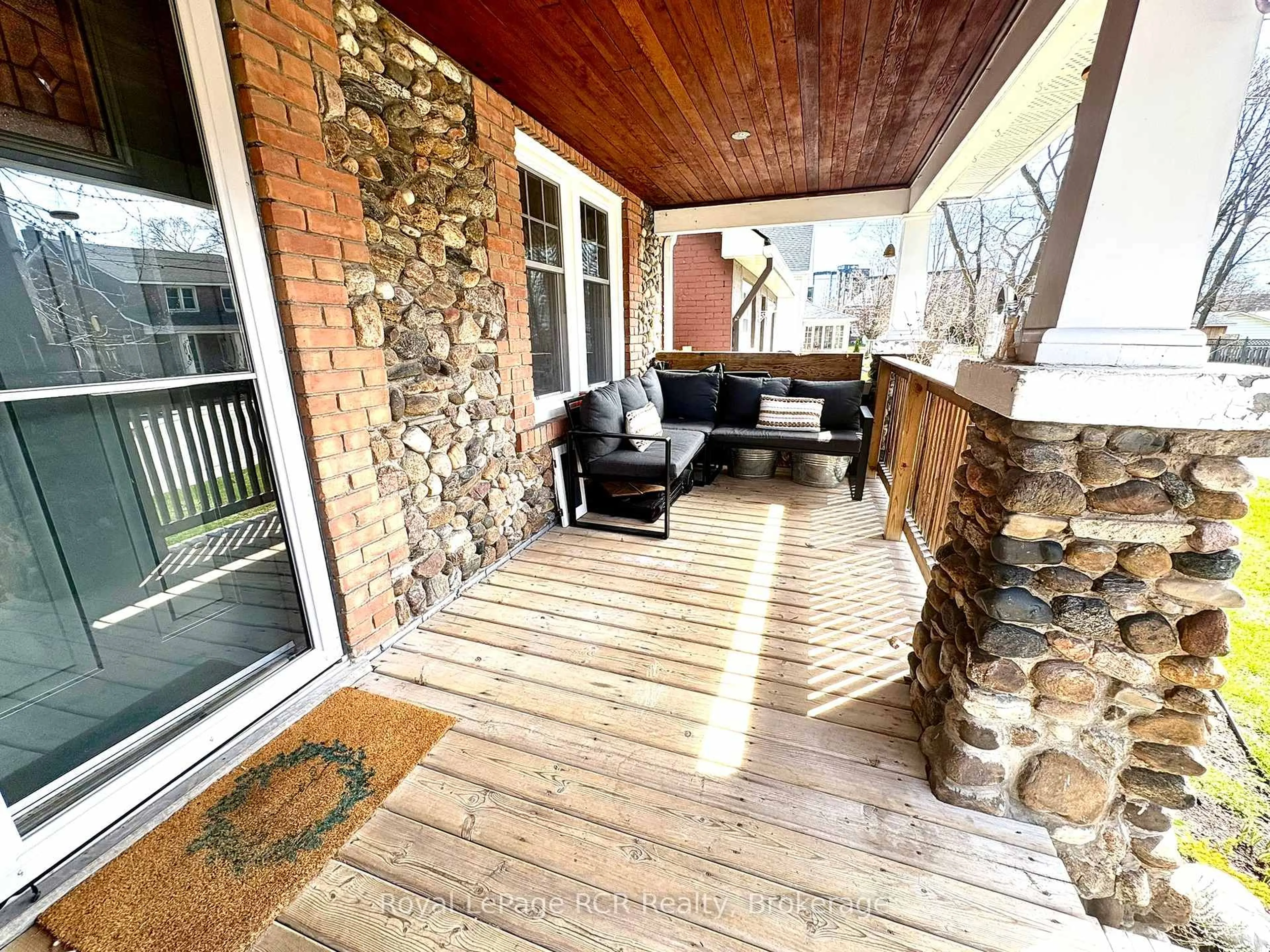 Patio, street for 434 13th A St, Owen Sound Ontario N4K 3X2