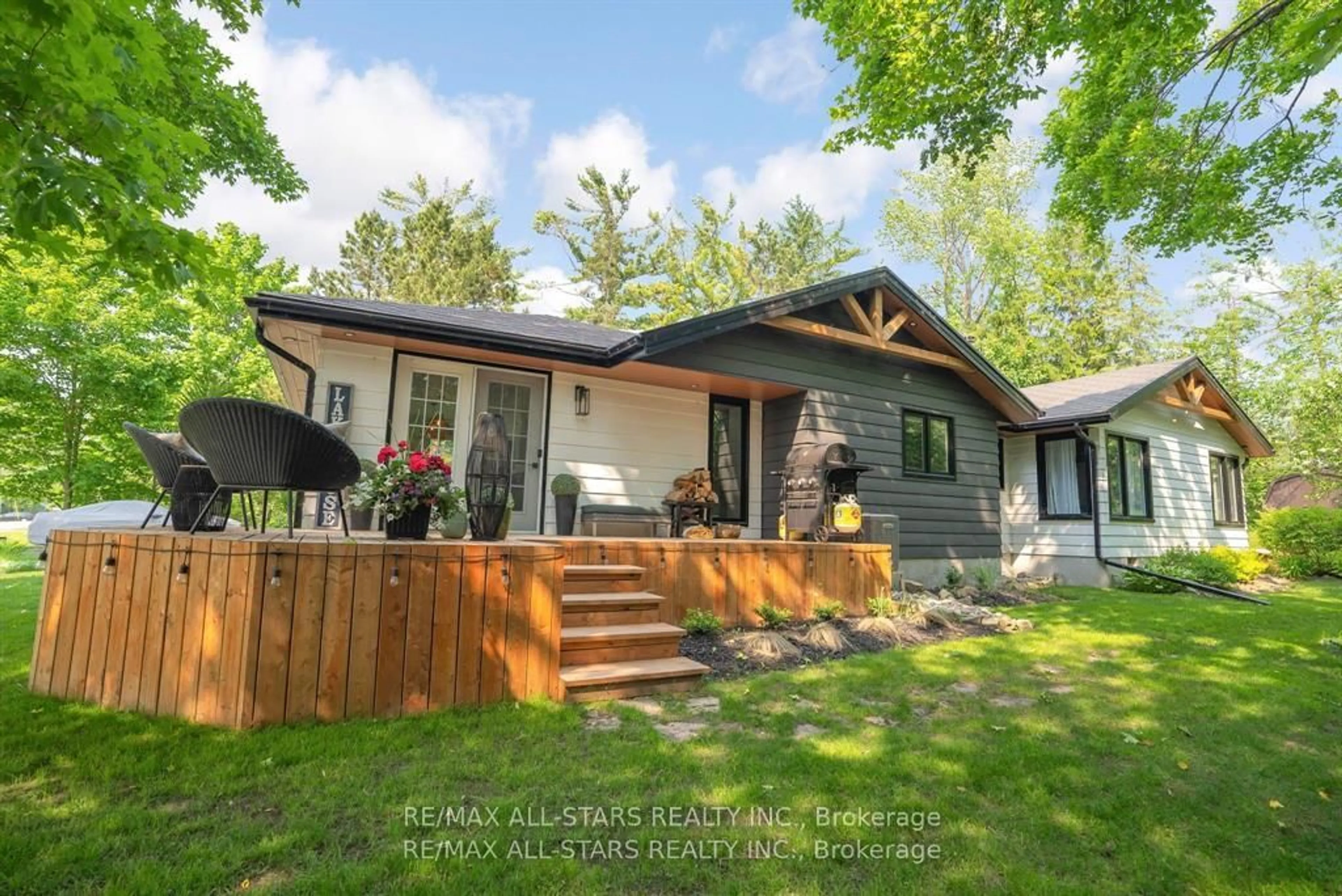 Home with vinyl exterior material, unknown for 194 Snug Harbour Rd, Kawartha Lakes Ontario K9V 4R6