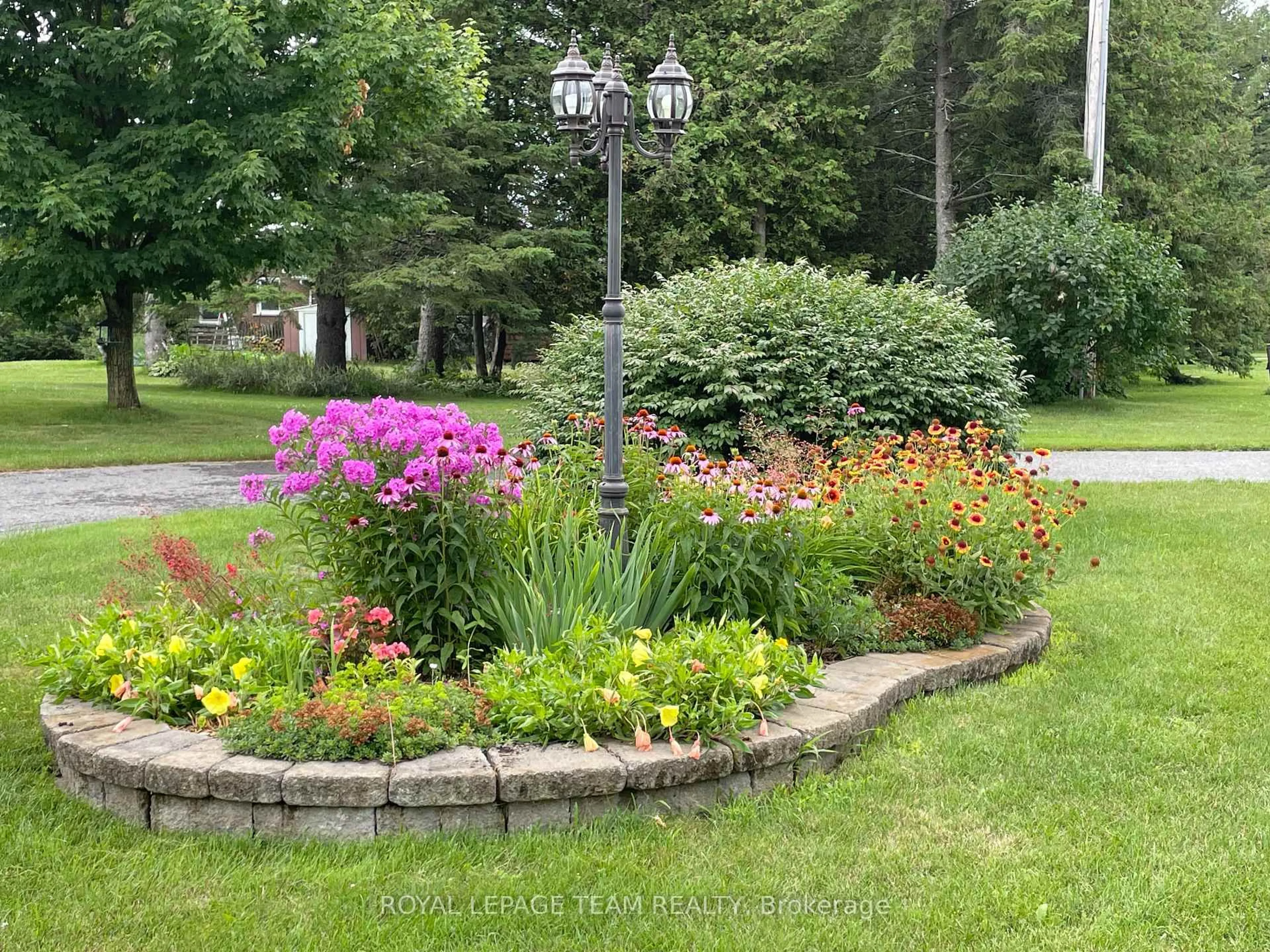 Patio, street for 2370 County 18 Rd, North Grenville Ontario K0G 1J0