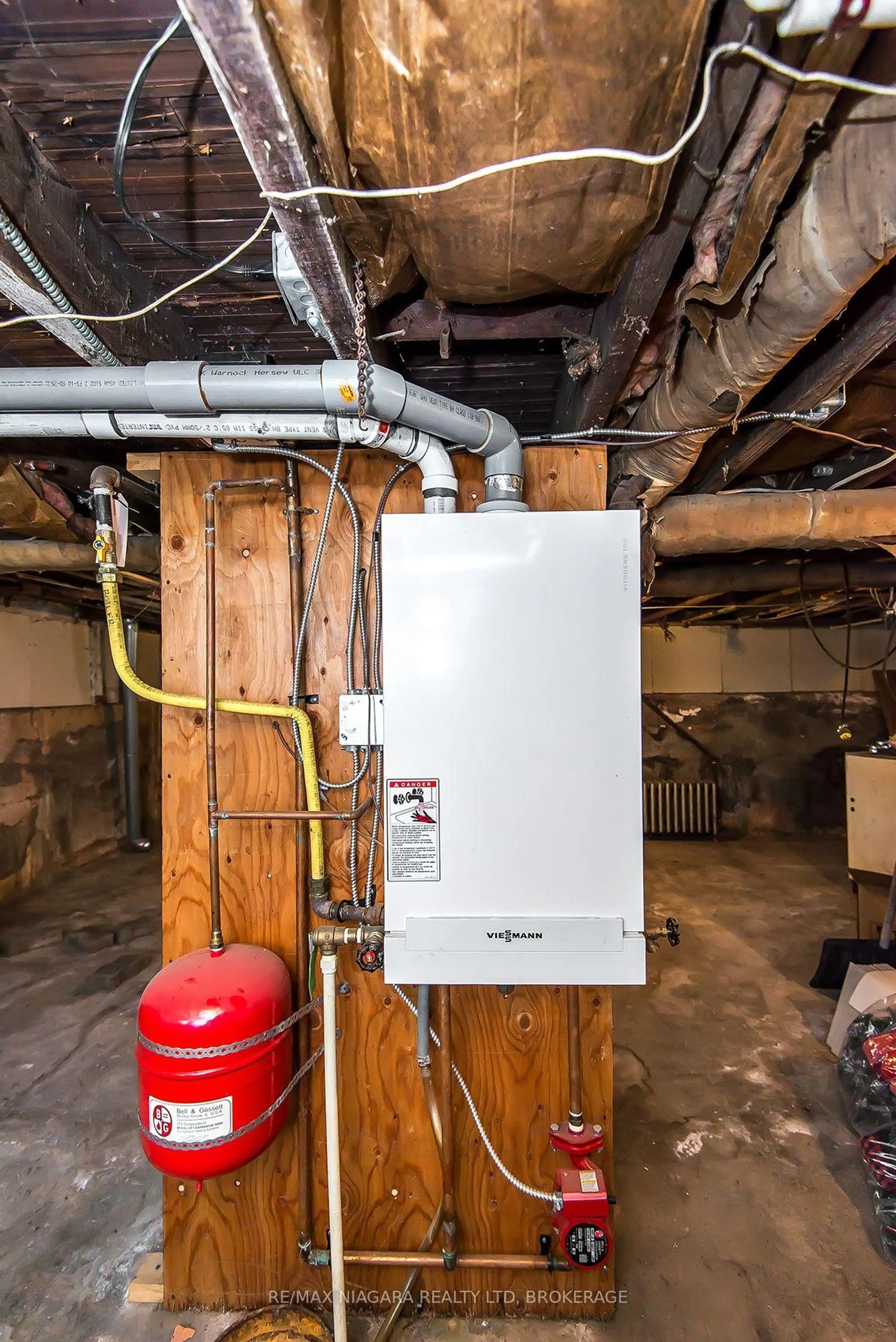 A pic of a room for 135 Young St, Welland Ontario L3B 4C7