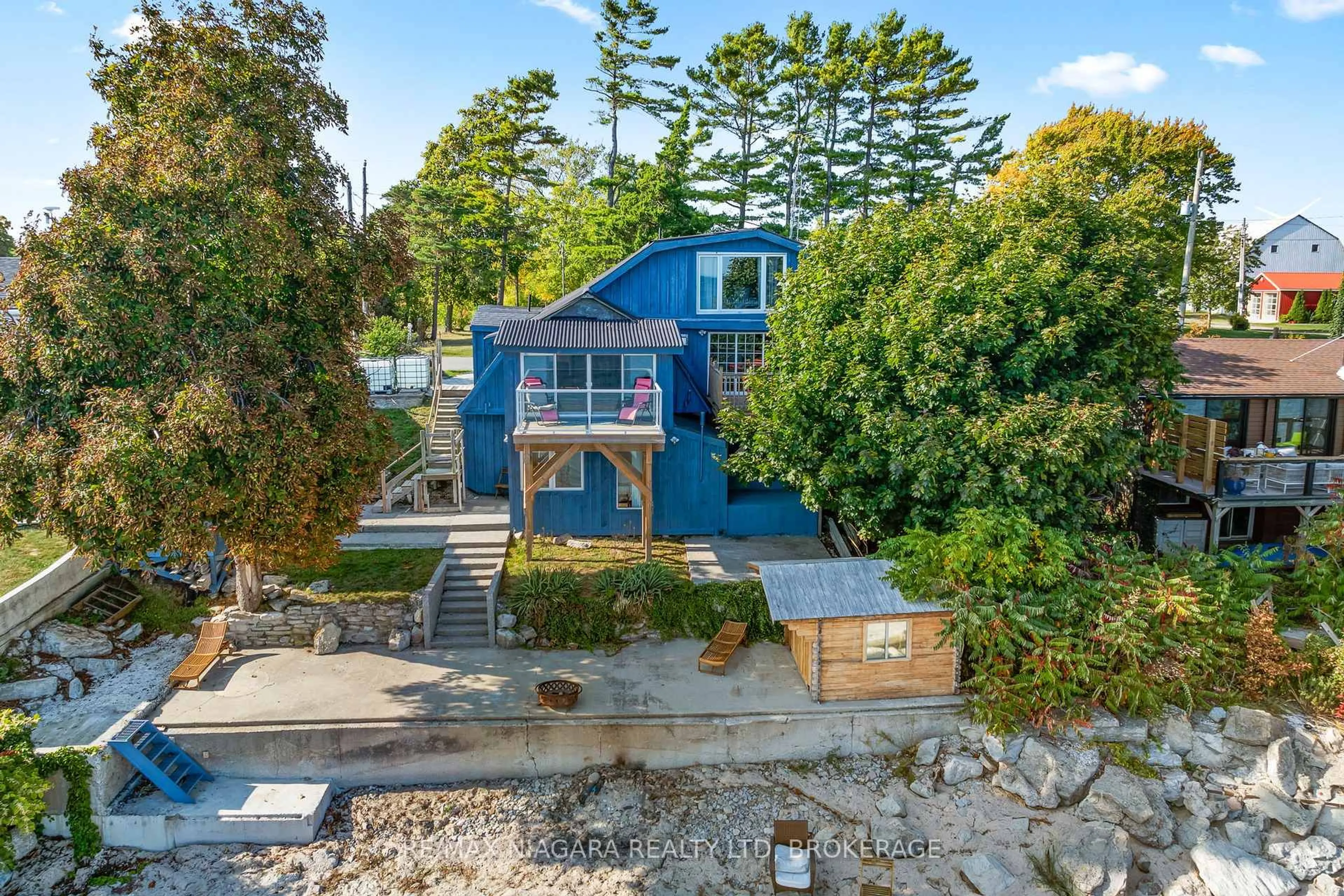 A pic from outside/outdoor area/front of a property/back of a property/a pic from drone, street for 105 LIGHTHOUSE Dr, Haldimand Ontario N1A 2W6