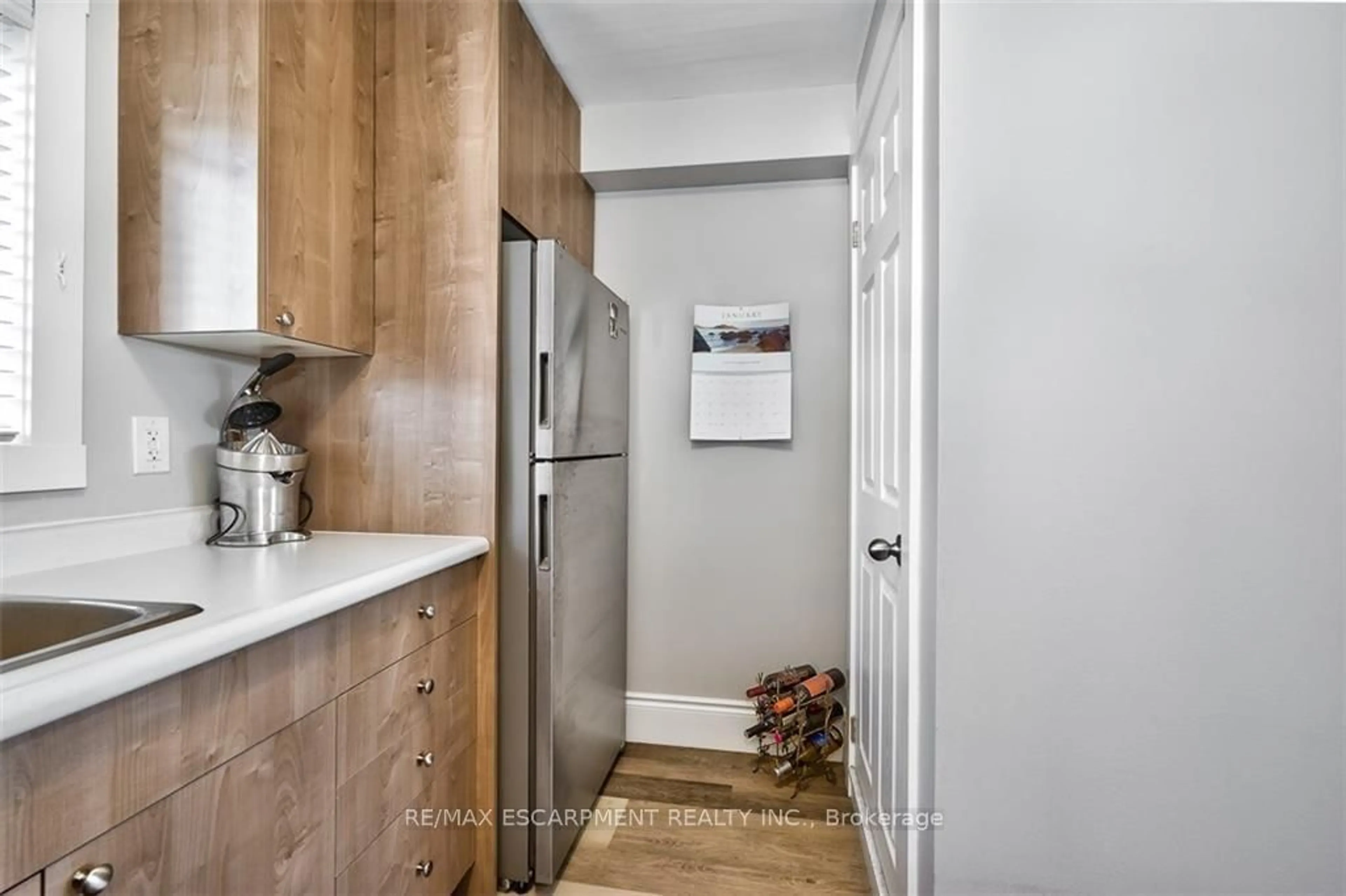 Unknown for 144 Ottawa St, Hamilton Ontario L8K 2E4