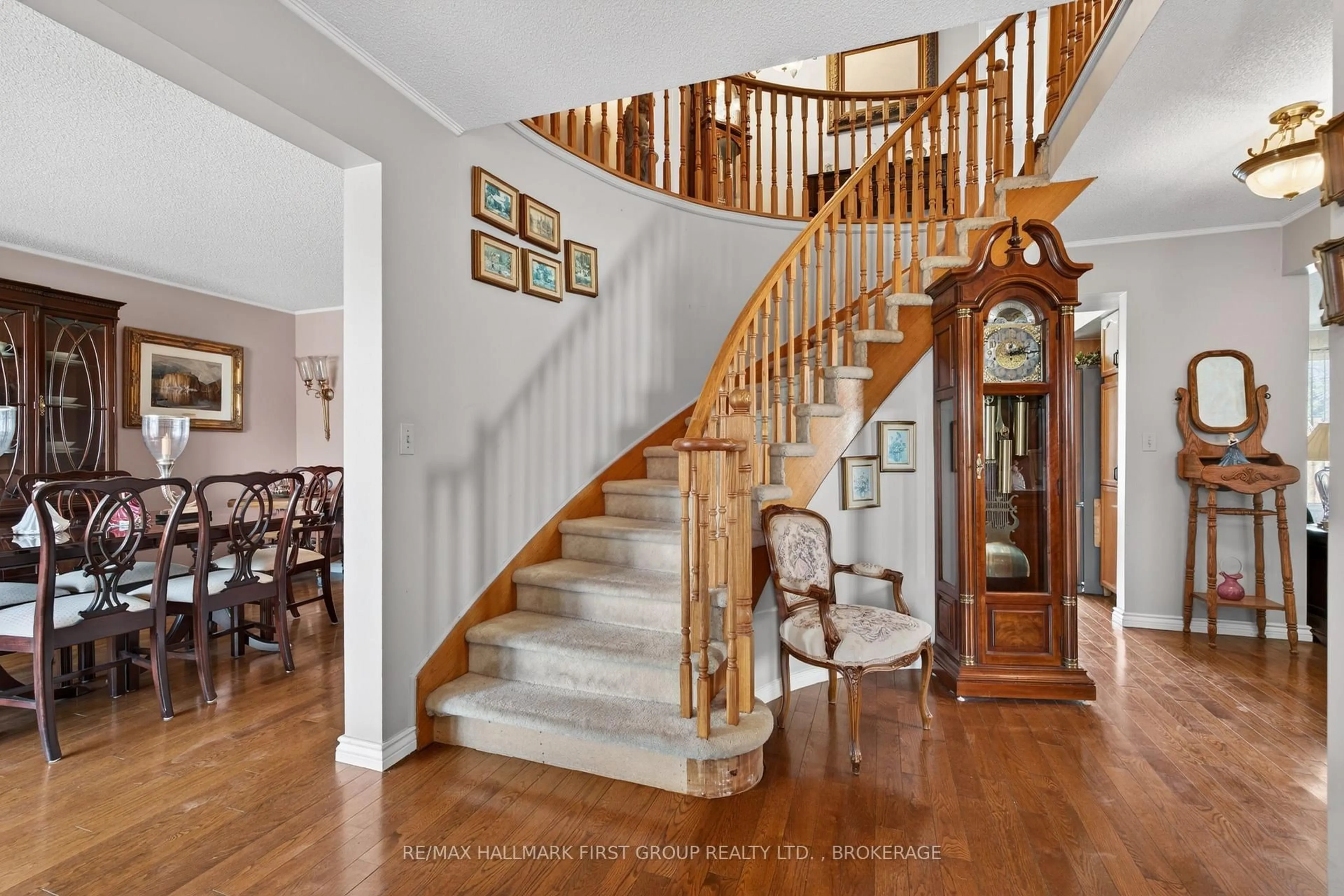 Indoor foyer for 1130 Caitlin Cres, Kingston Ontario K7P 2S4