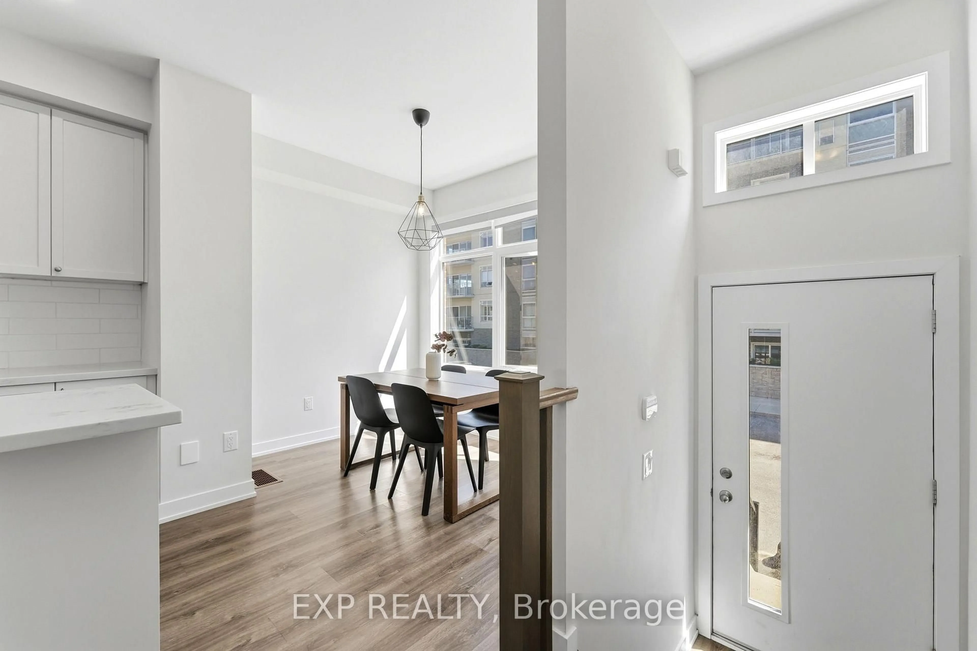 Unknown for 19 Markle Cres, Hamilton Ontario L9G 0H4