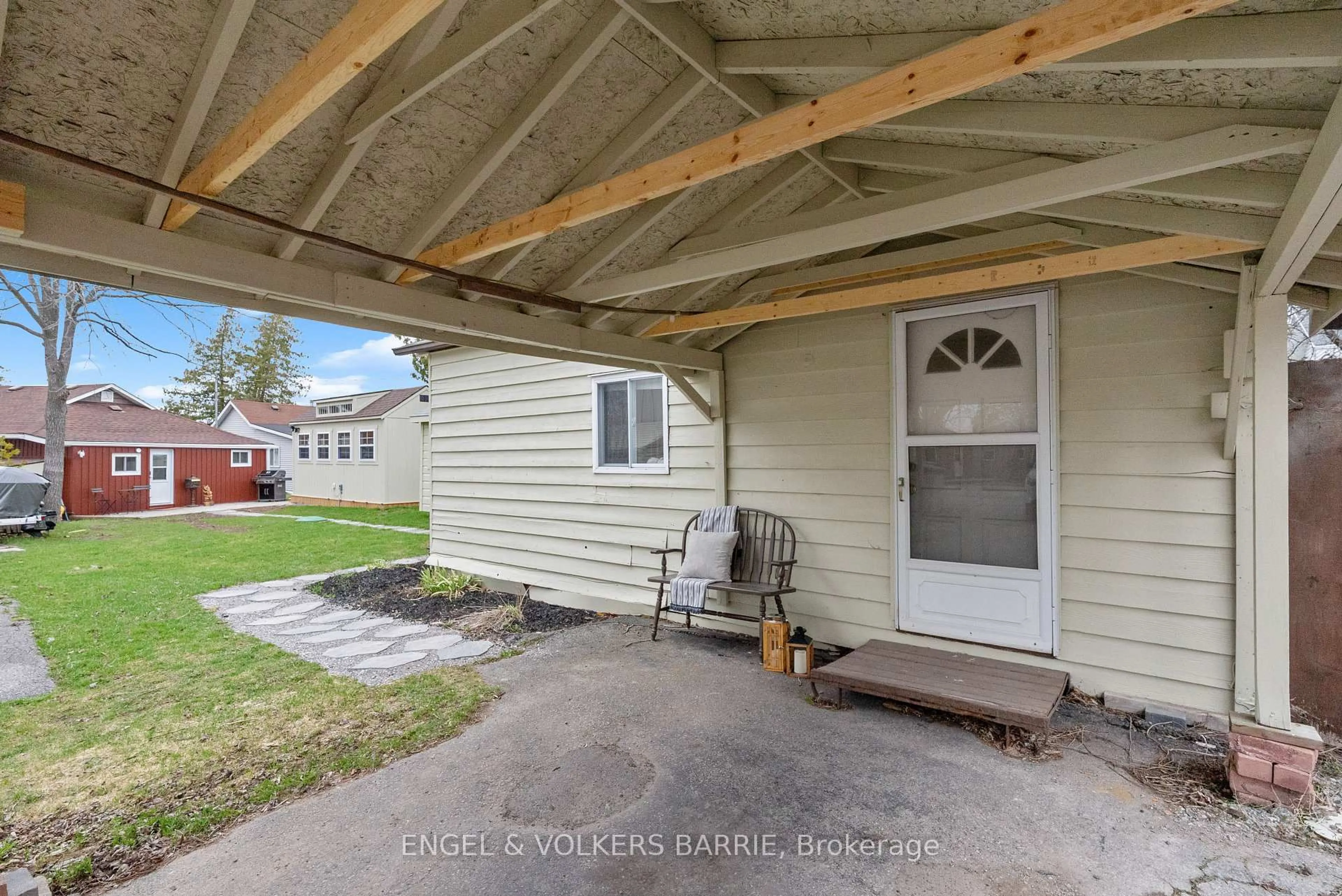 Unknown for 18 Third St, Kawartha Lakes Ontario K0M 1L0