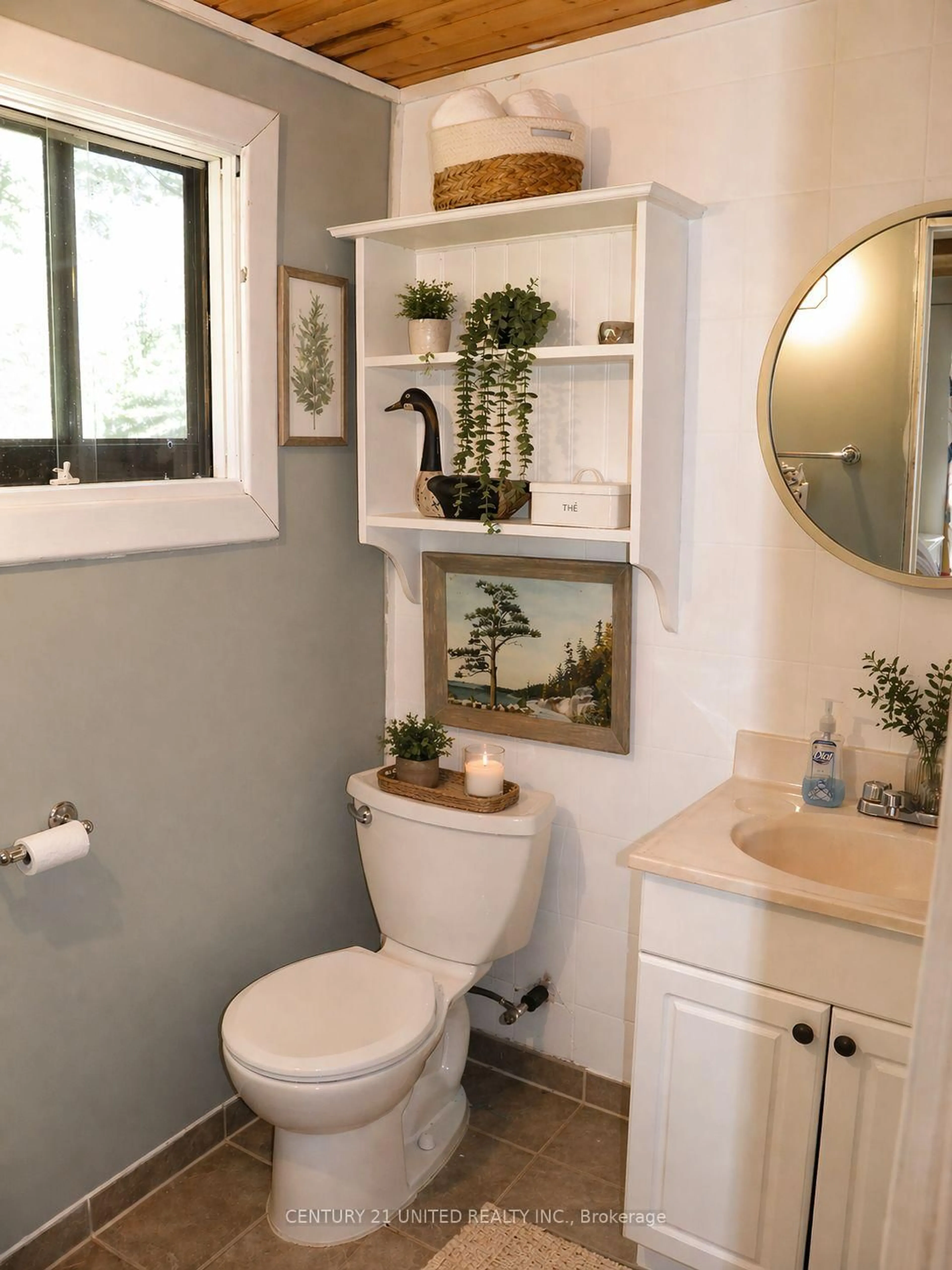 Contemporary bathroom, ceramic/tile floor for 106 Lakeview Cres, North Kawartha Ontario K0L 1A0