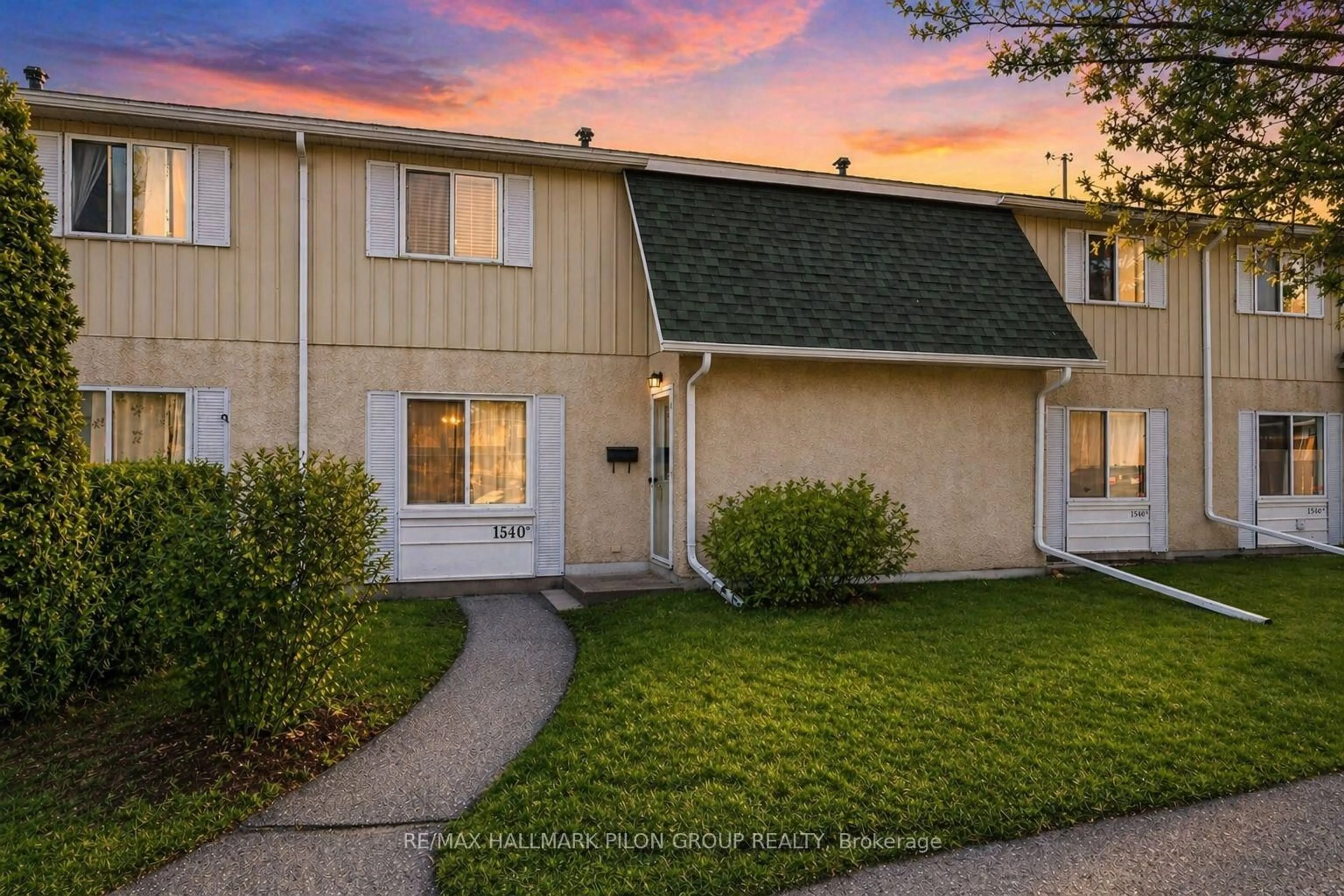 Unknown for 1540 Beaverpond Dr #C, Ottawa Ontario K1B 3R9