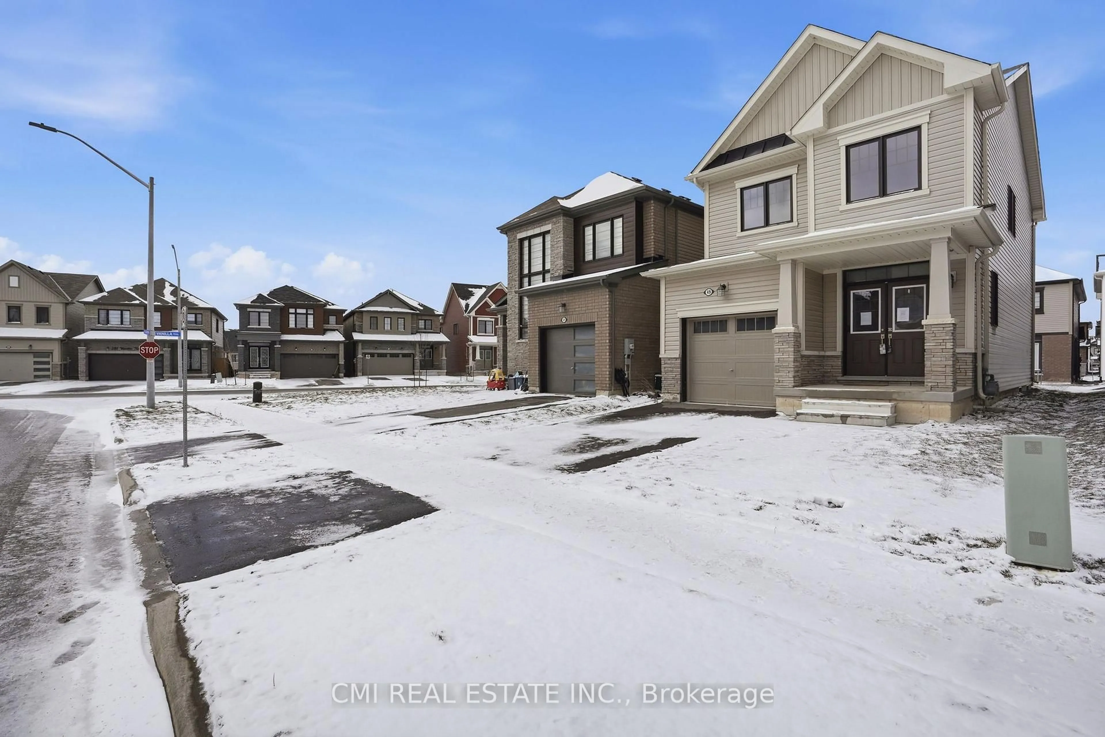 A pic from outside/outdoor area/front of a property/back of a property/a pic from drone, street for 49 Sugar May Ave, Thorold Ontario L2V 0L3