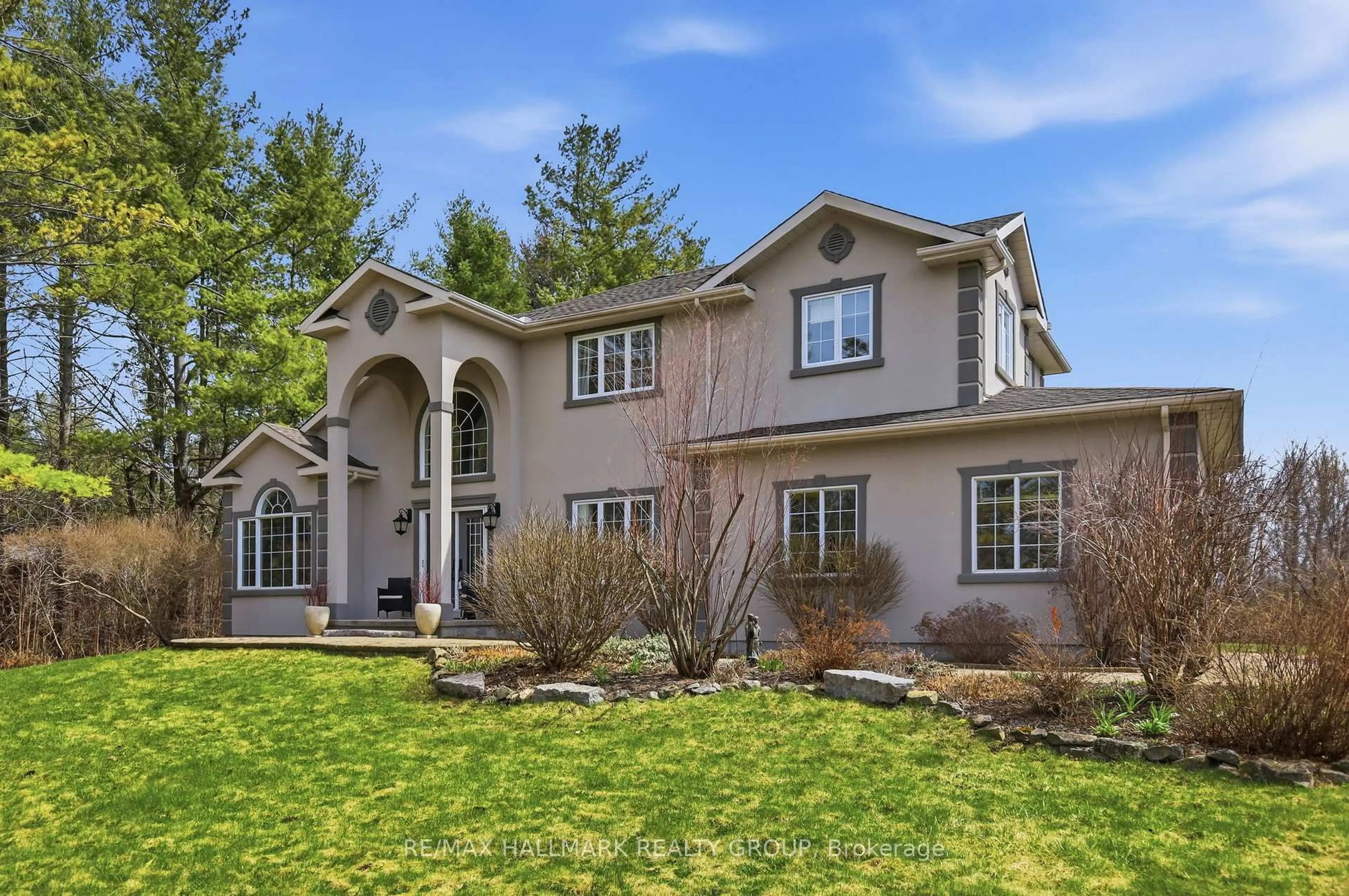 Home with vinyl exterior material, street for 1518 Monaghan Lane, Ottawa Ontario K2W 1B4