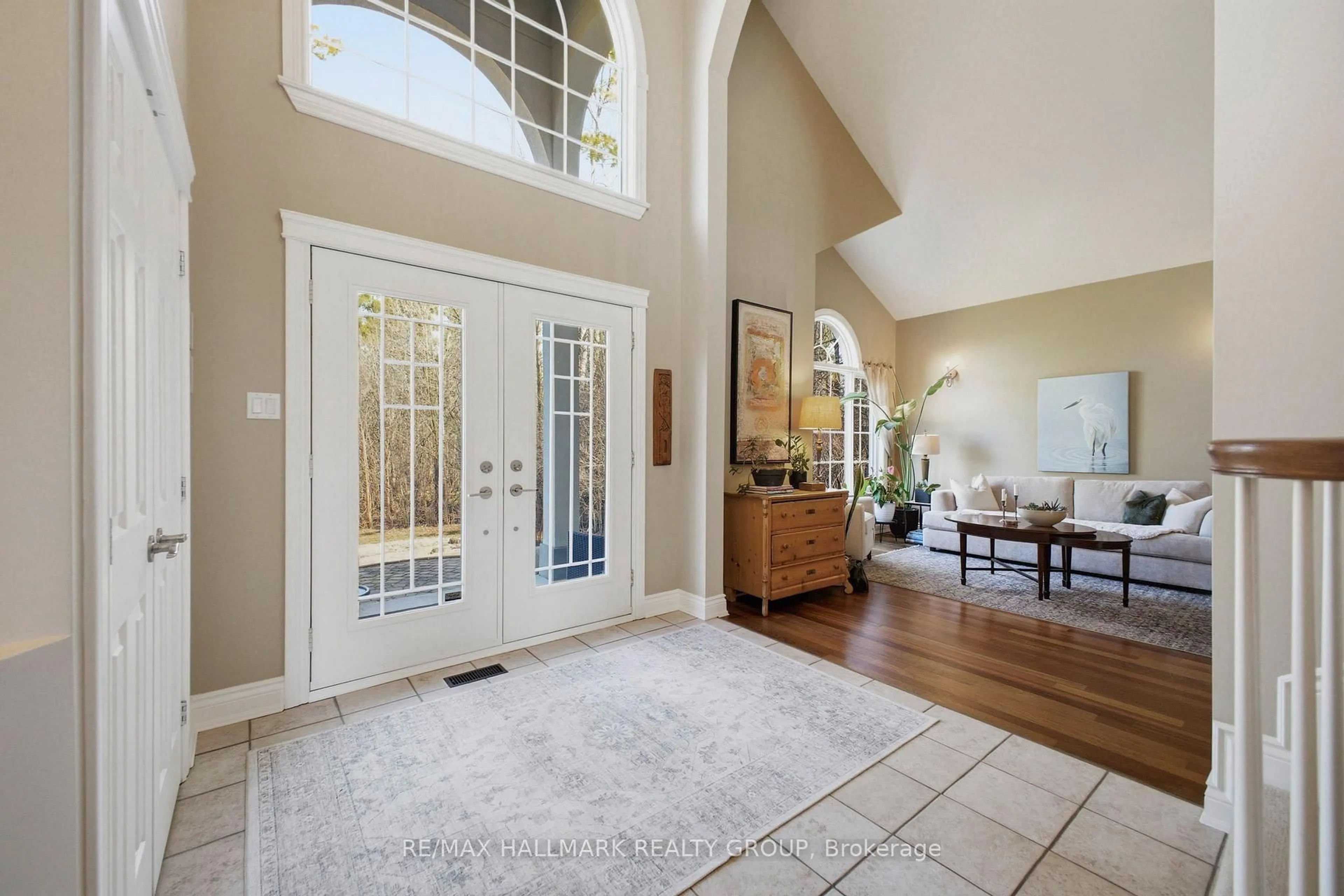 Indoor entryway for 1518 Monaghan Lane, Ottawa Ontario K2W 1B4