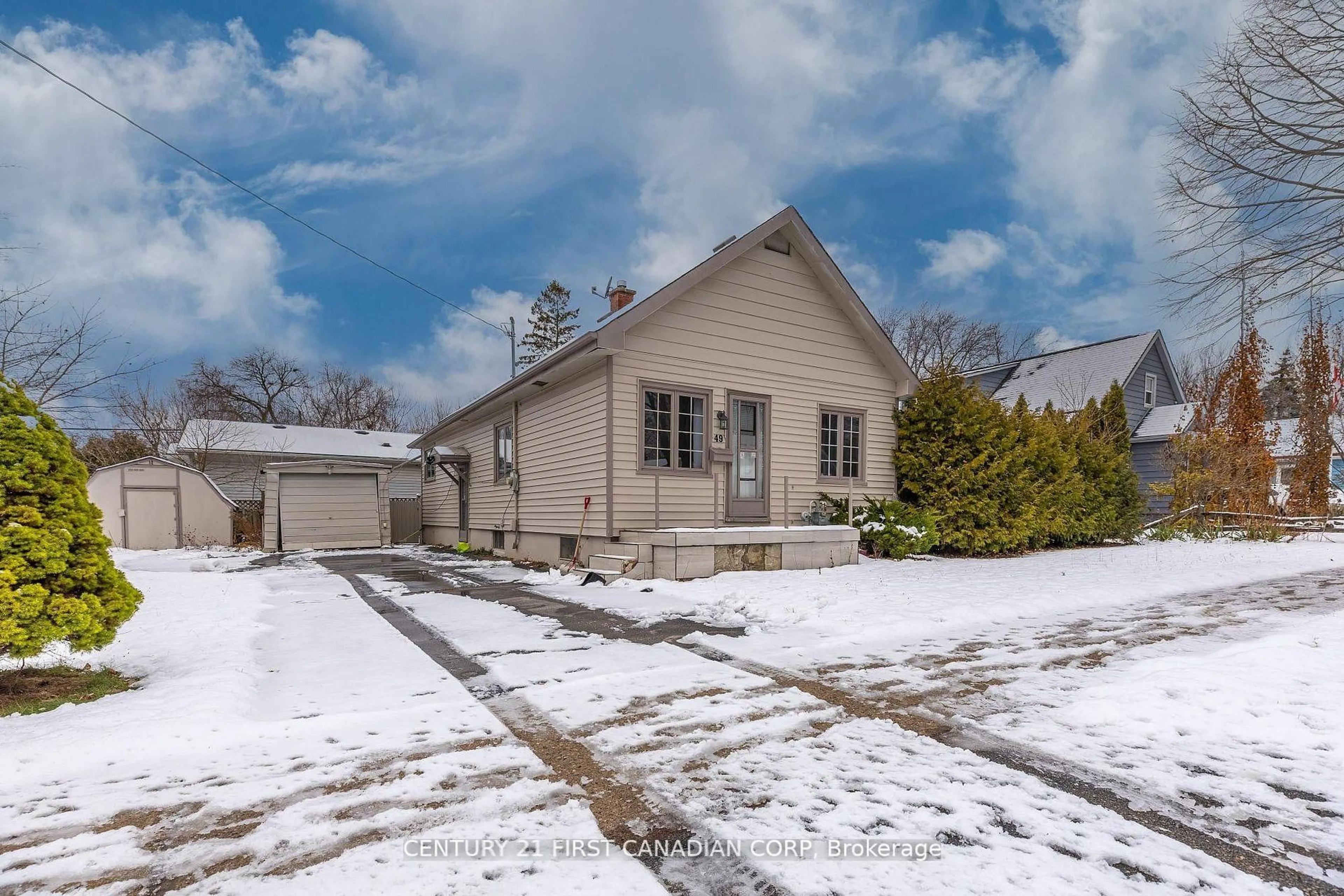 A pic from outside/outdoor area/front of a property/back of a property/a pic from drone, street for 49 McNay St, London East Ontario N5Y 1K8