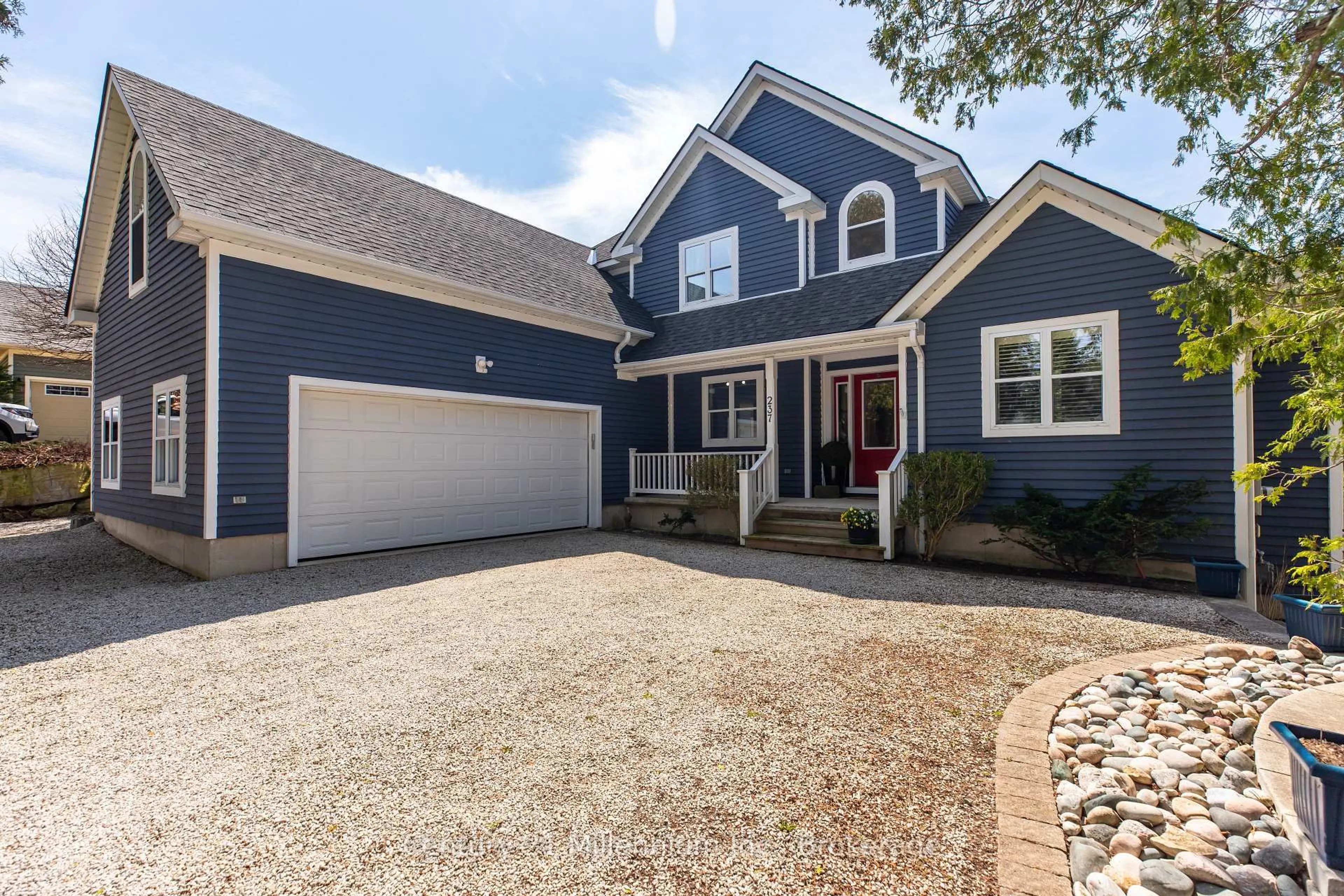 Home with vinyl exterior material, street for 237 Summerhill Rd, Saugeen Shores Ontario N0H 2L0