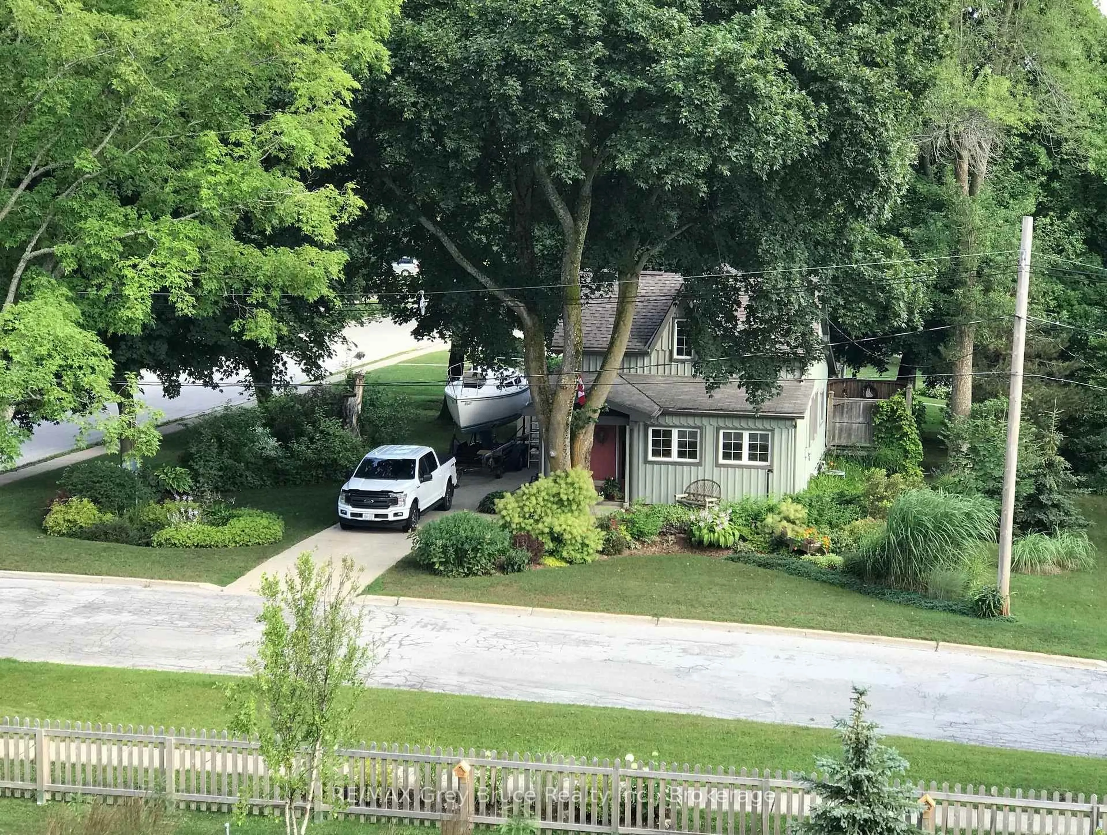 A pic from outside/outdoor area/front of a property/back of a property/a pic from drone, street for 280 Mary St, South Bruce Peninsula Ontario N0H 2T0