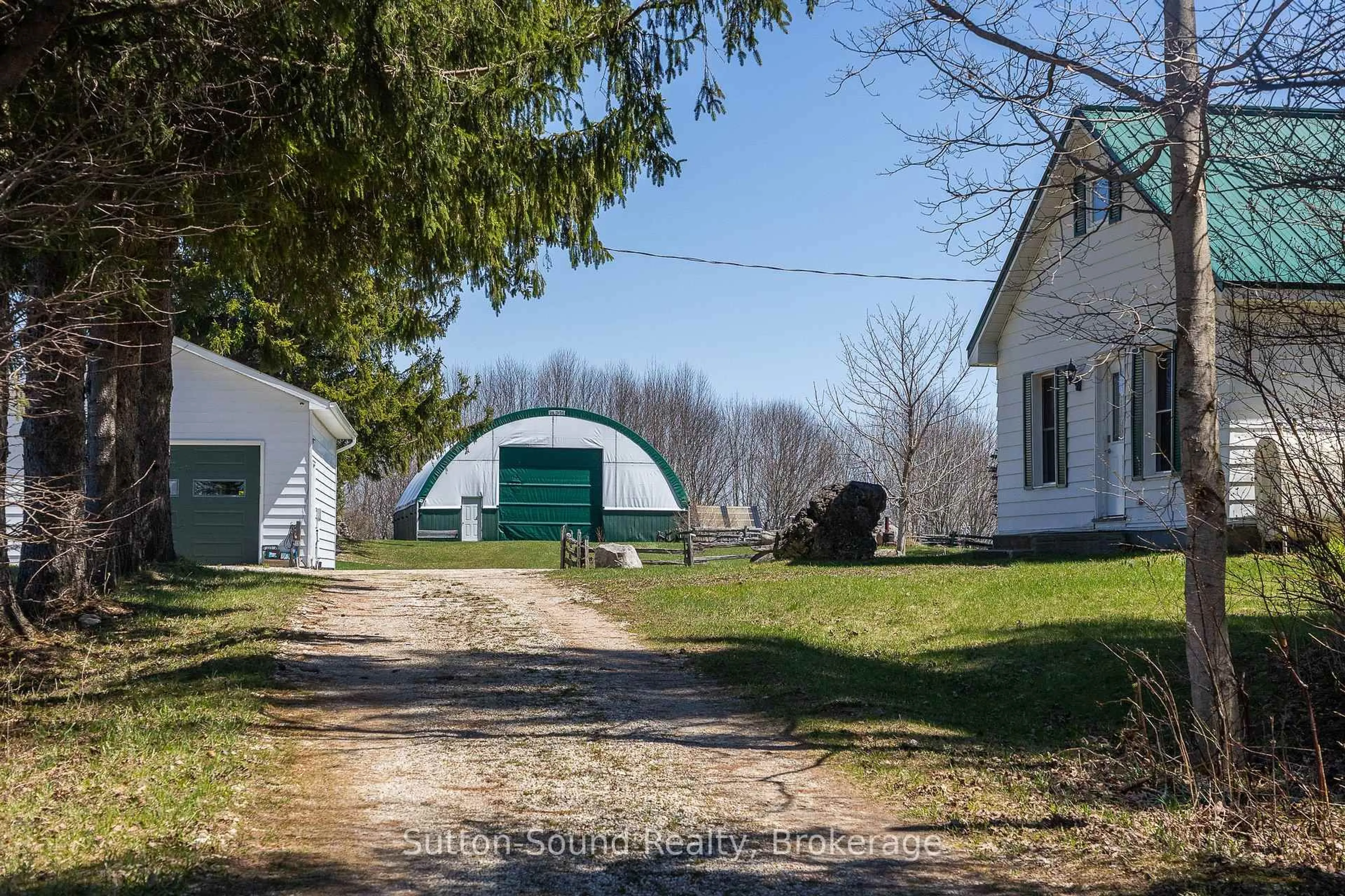 Shed for 396669 2 Concession, Chatsworth Ontario N0H 1R0