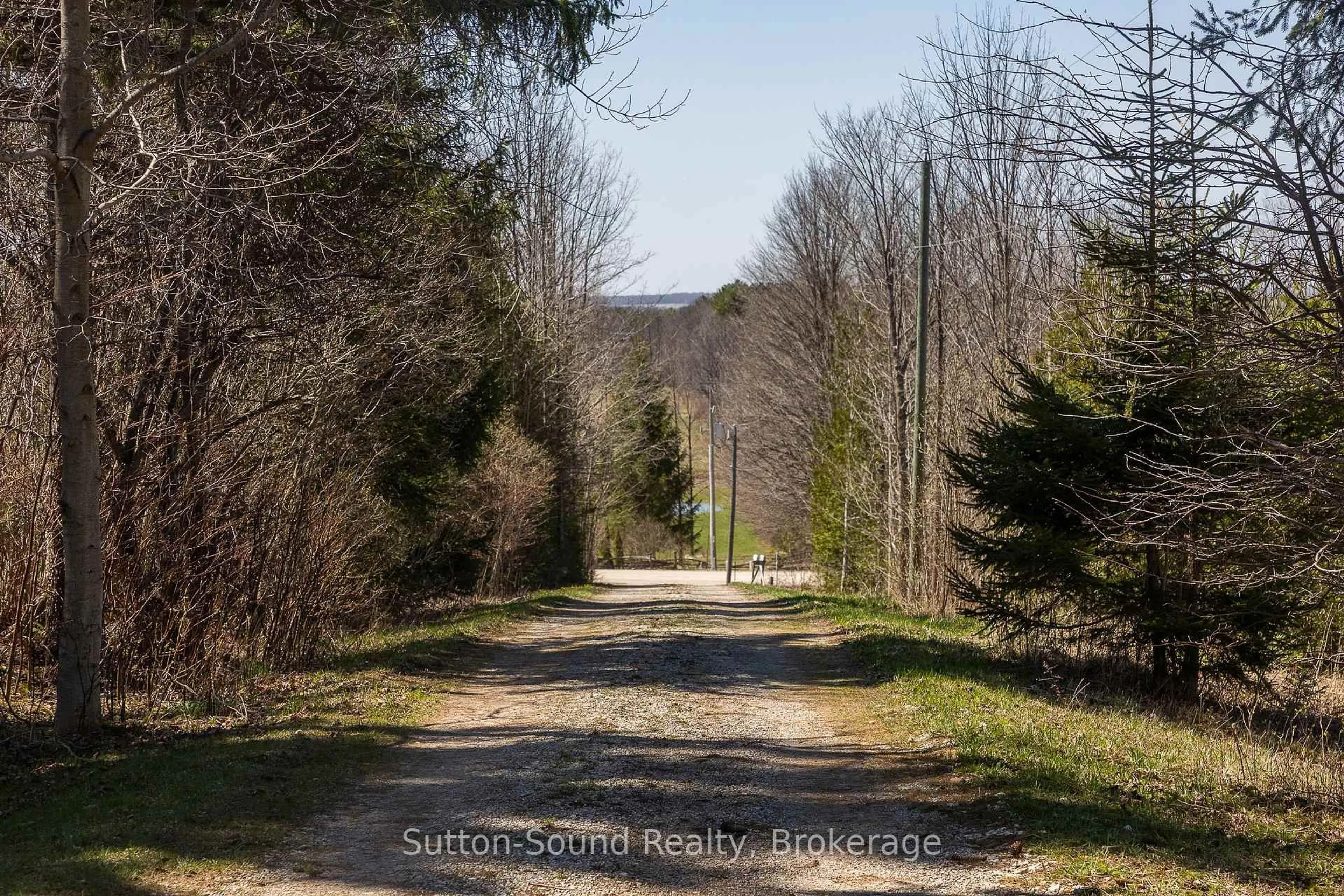 Blurry image for 396669 2 Concession, Chatsworth Ontario N0H 1R0