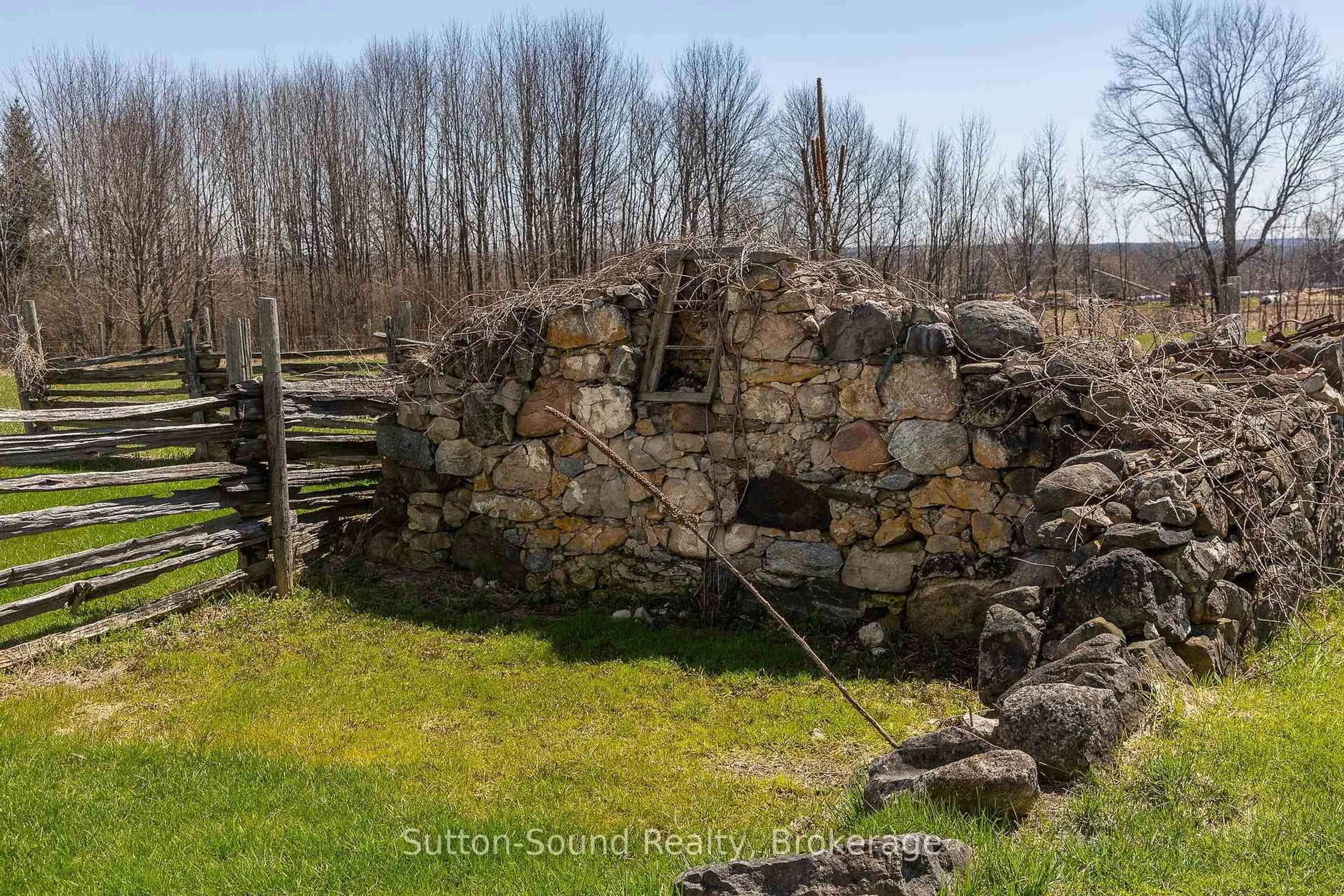 Shed for 396669 2 Concession, Chatsworth Ontario N0H 1R0