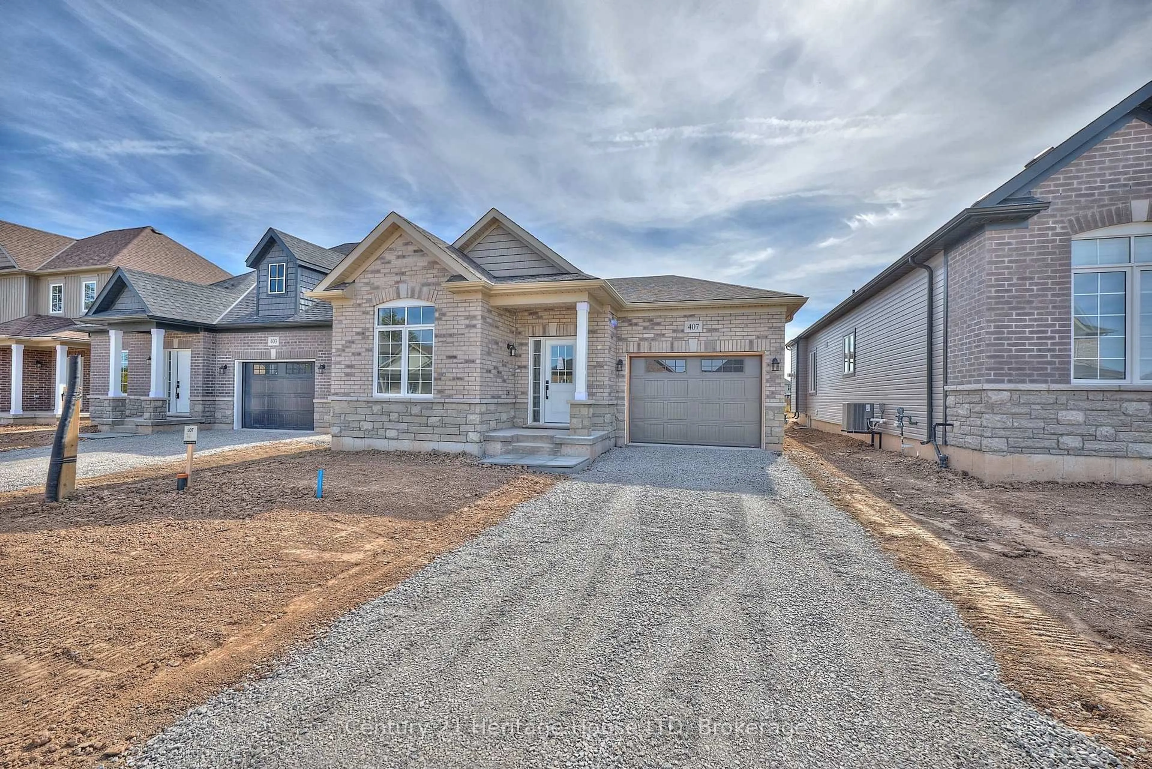 Home with brick exterior material, street for 407 Louisa St, Fort Erie Ontario L2A 6T6