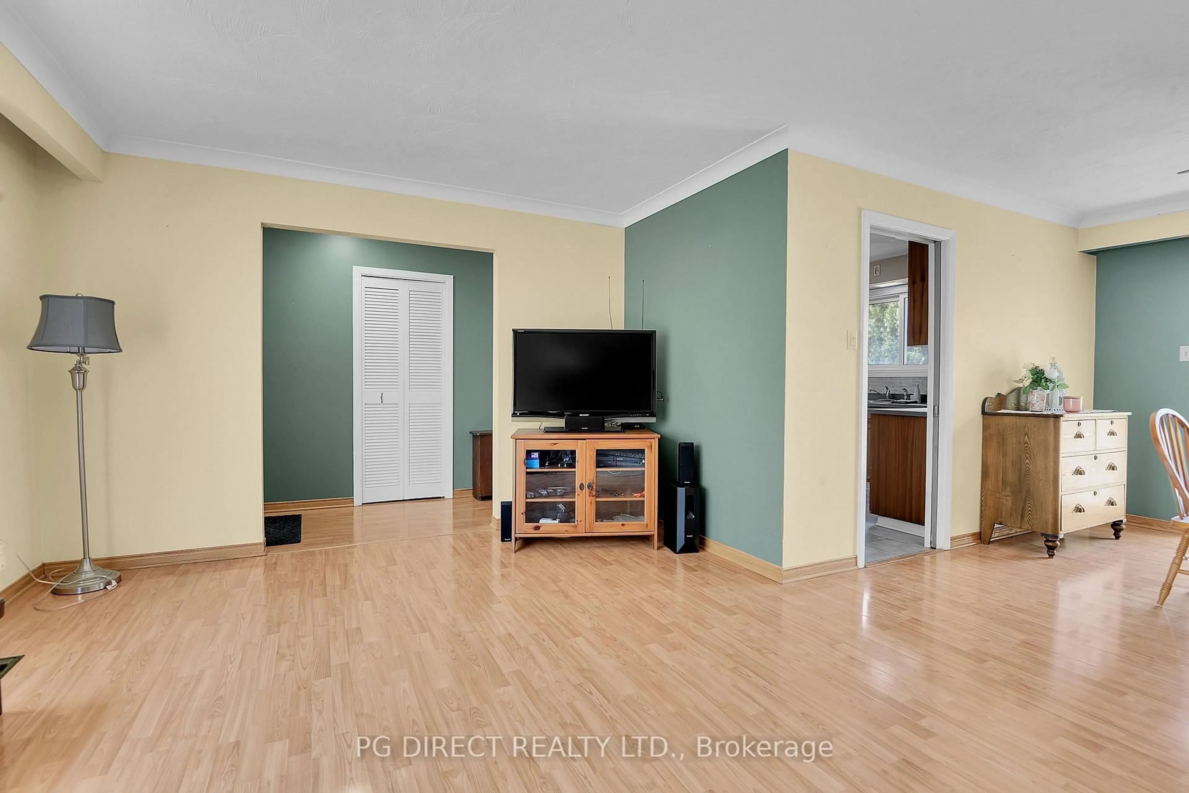 A pic of a room for 319 Nieman Dr, Arnprior Ontario K7S 3G8