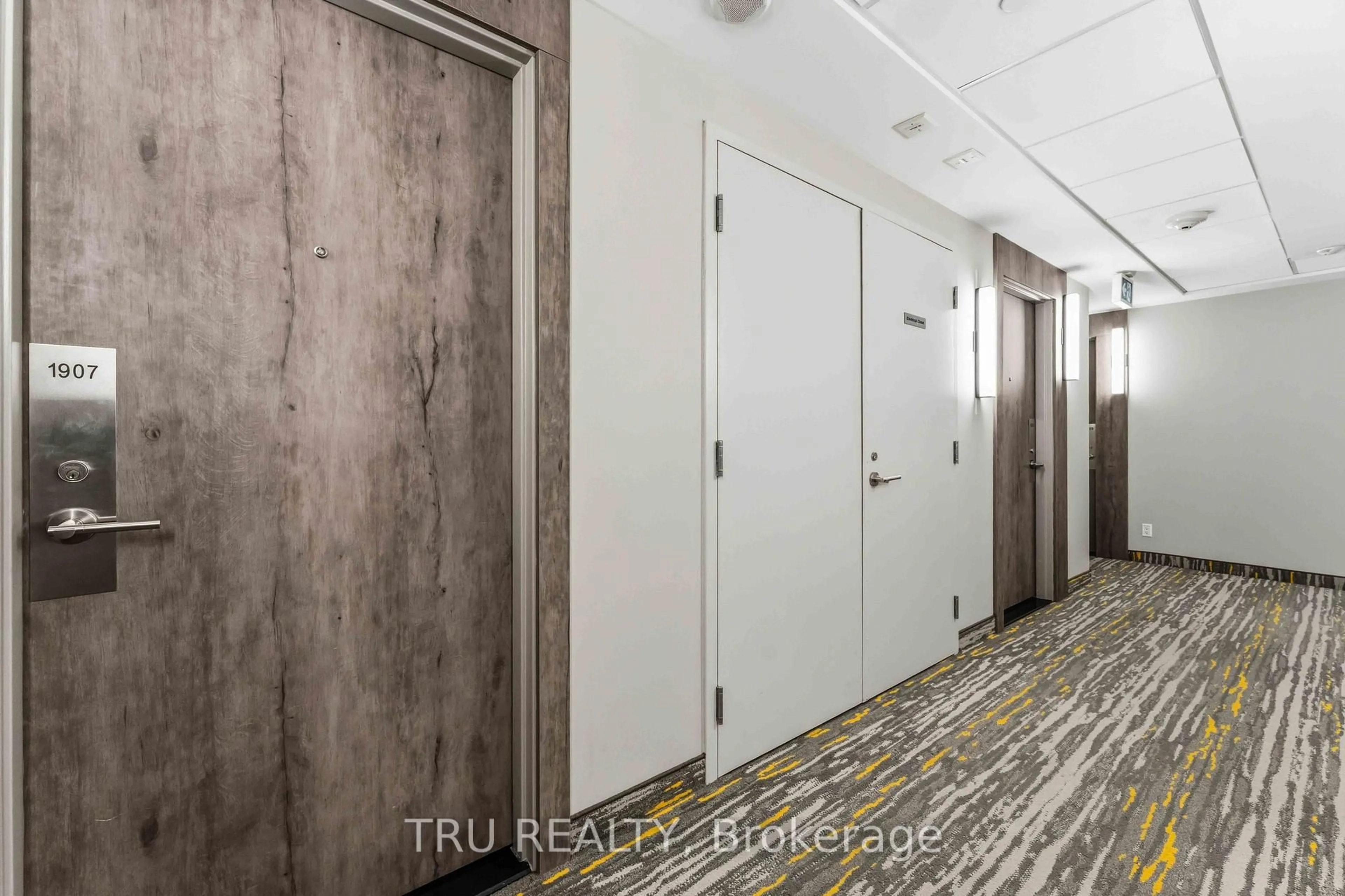 Unknown for 485 Richmond Rd #1907, Ottawa Ontario K2A 3W9