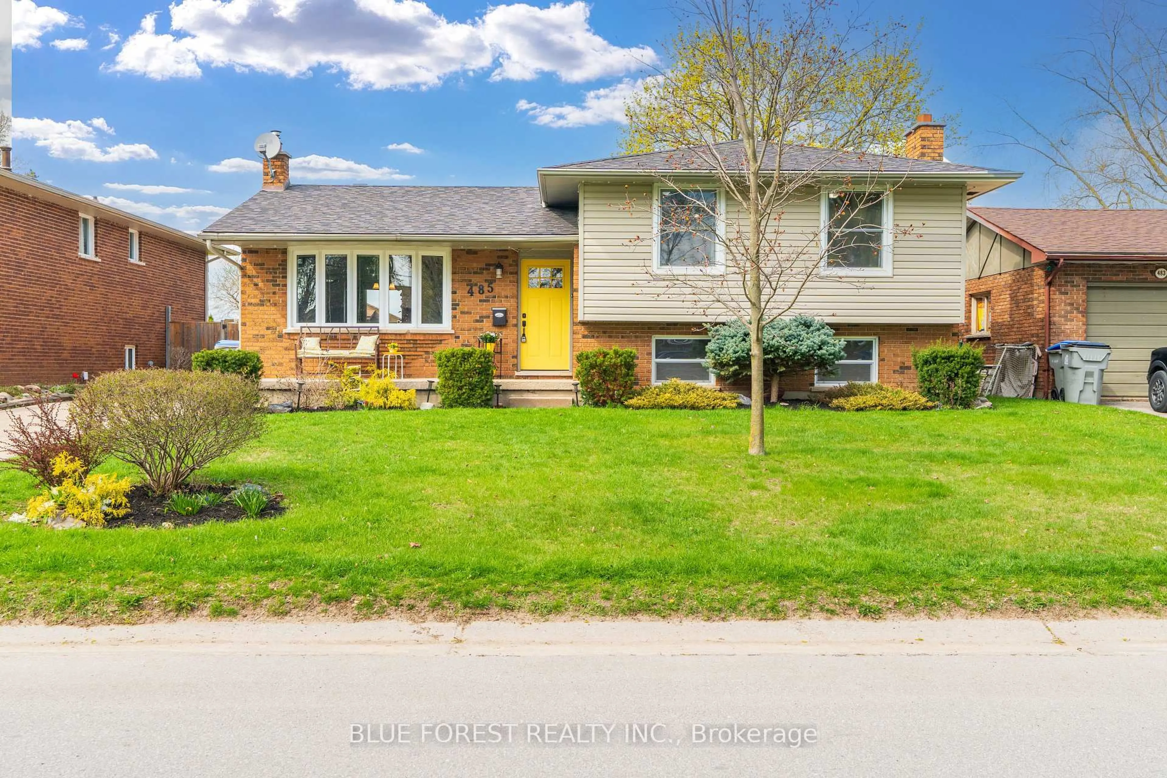 Unknown for 485 Maple St, Strathroy-Caradoc Ontario N7G 3M9