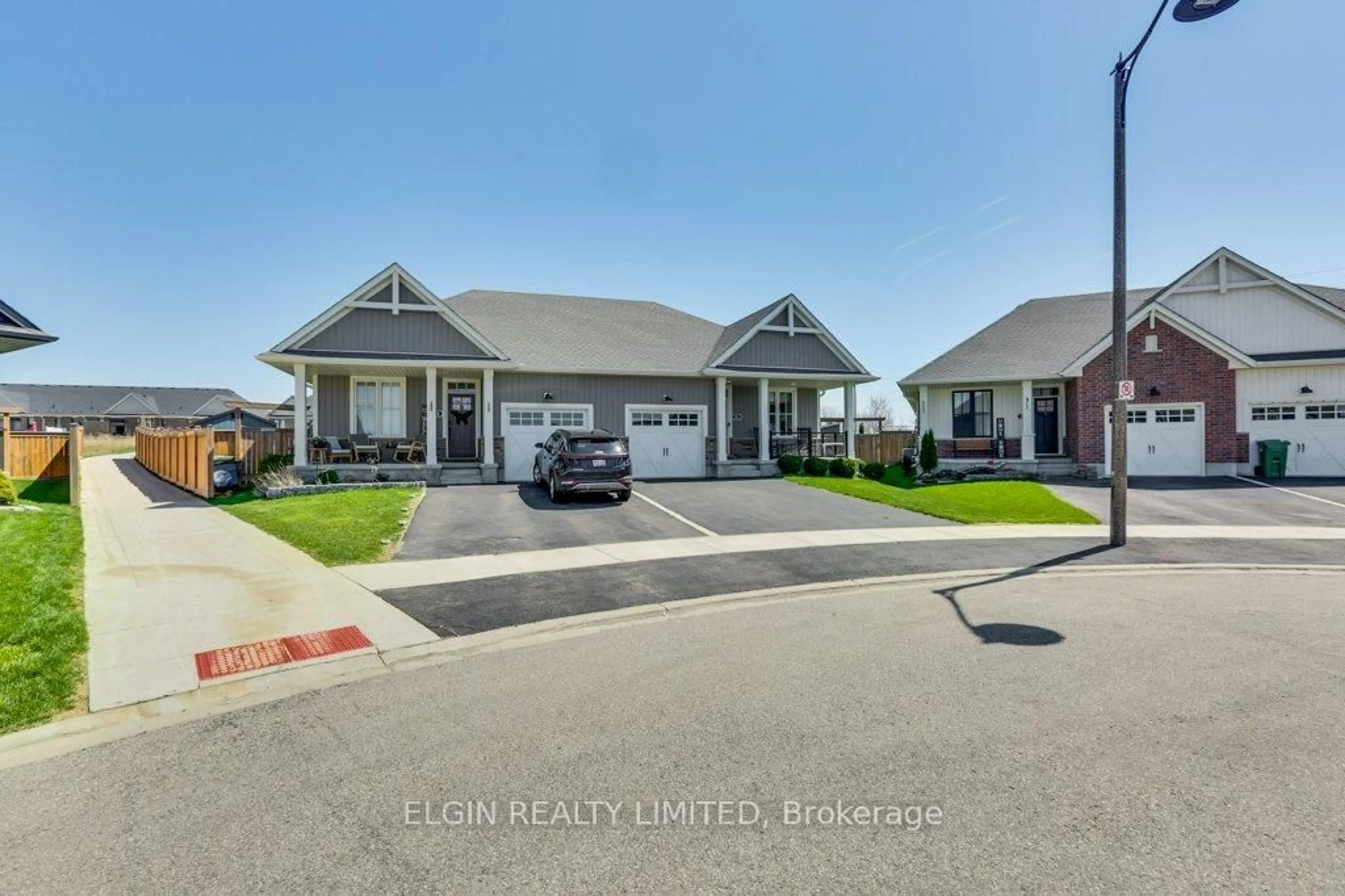 A pic from outside/outdoor area/front of a property/back of a property/a pic from drone, street for 56 Charter Creek Crt, St. Thomas Ontario N5R 0L3