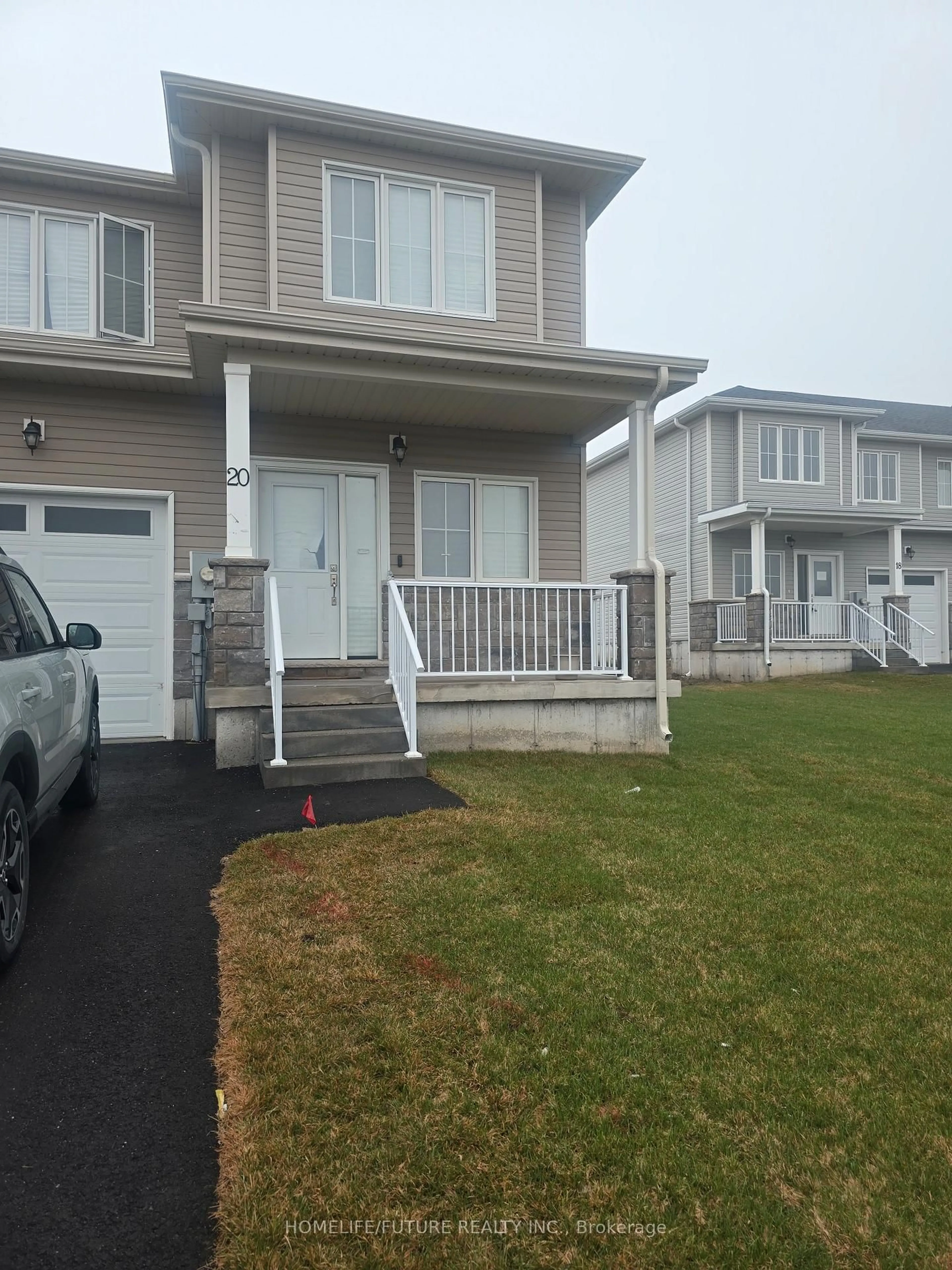 Home with vinyl exterior material, street for 20 Lincoln Dr, Belleville Ontario K8N 0T8