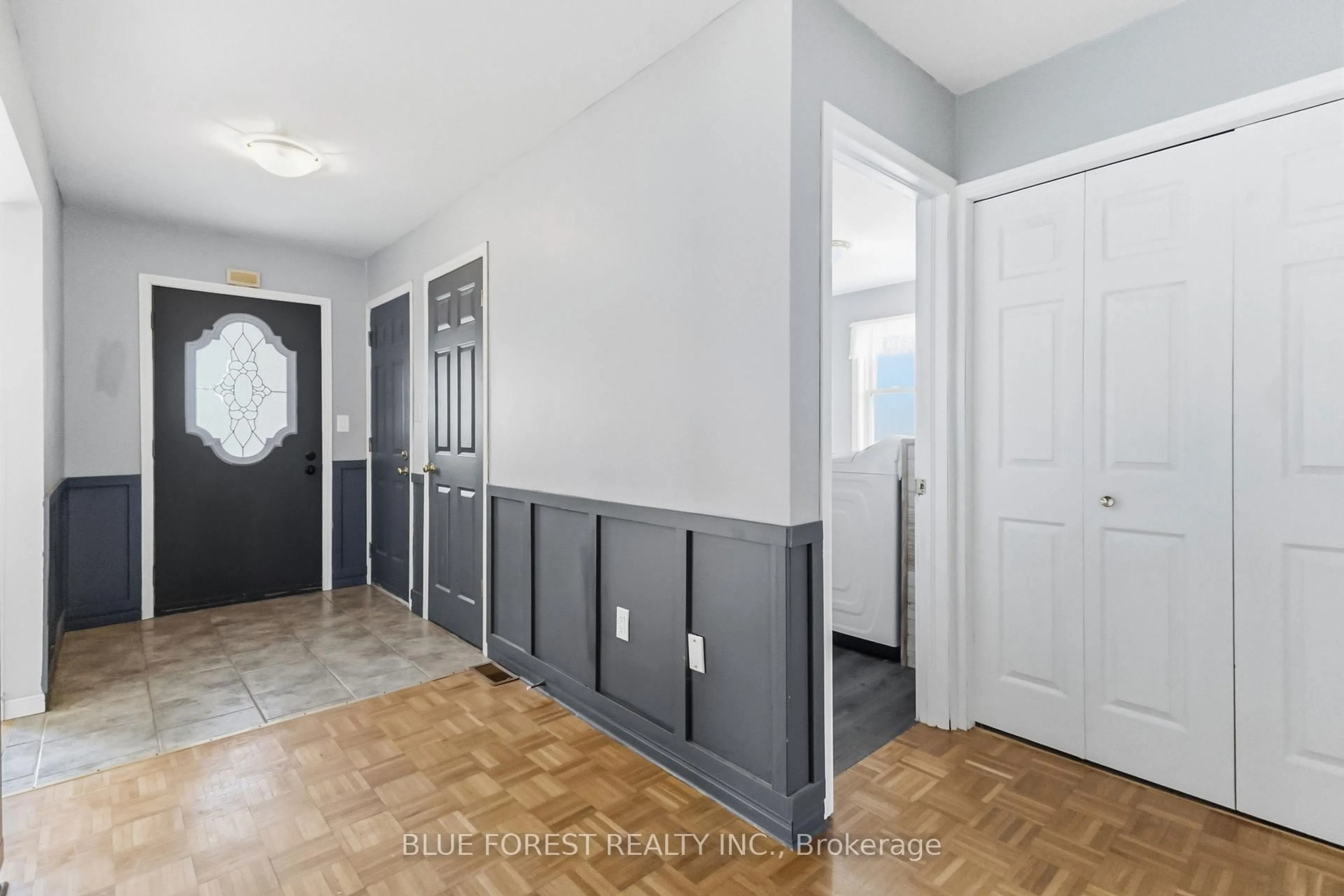 Indoor entryway for 213 Luton Rd, Dutton/Dunwich Ontario N0L 1J0