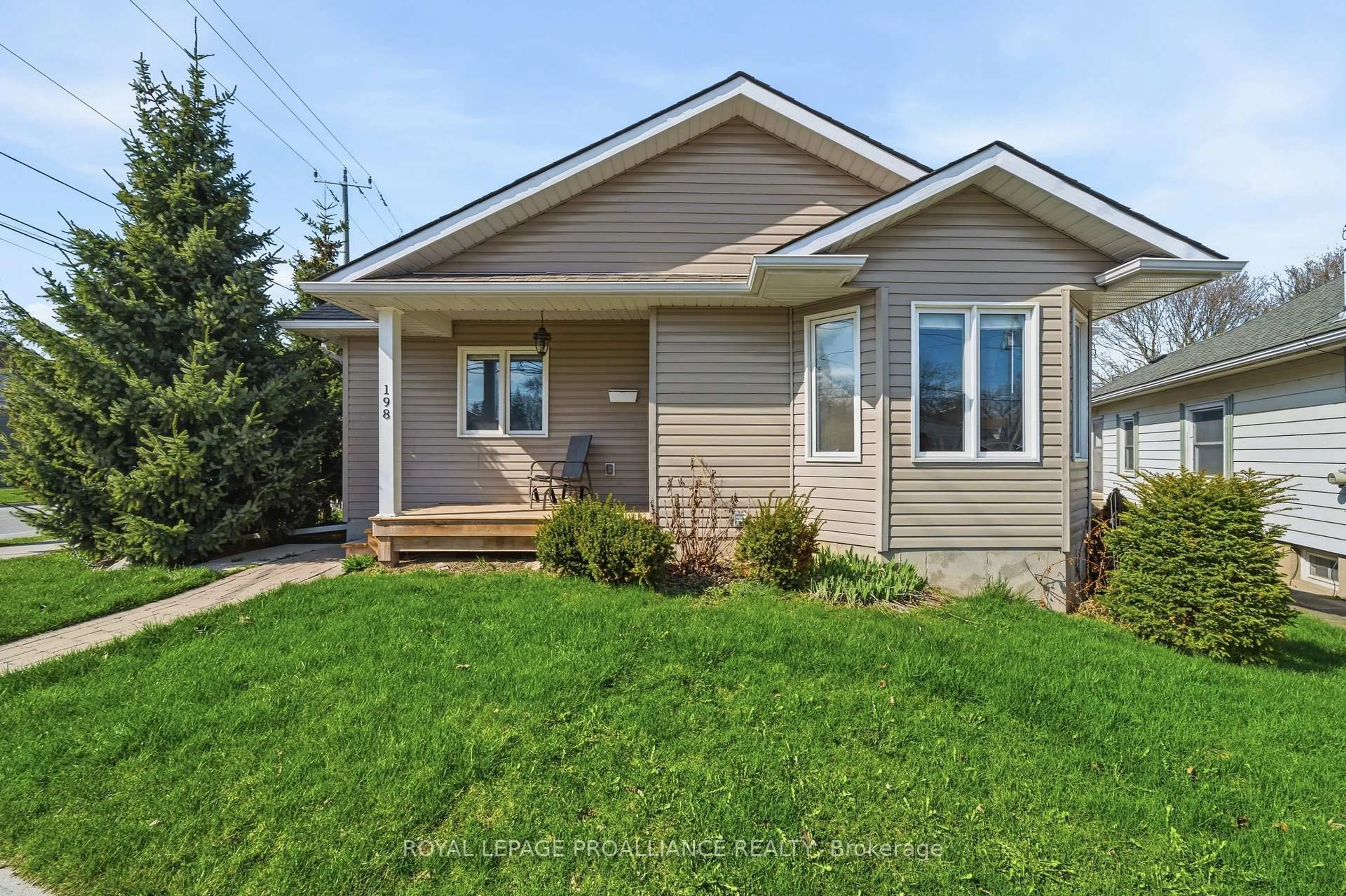 Home with vinyl exterior material, street for 198 Moira St, Belleville Ontario K8P 1T5