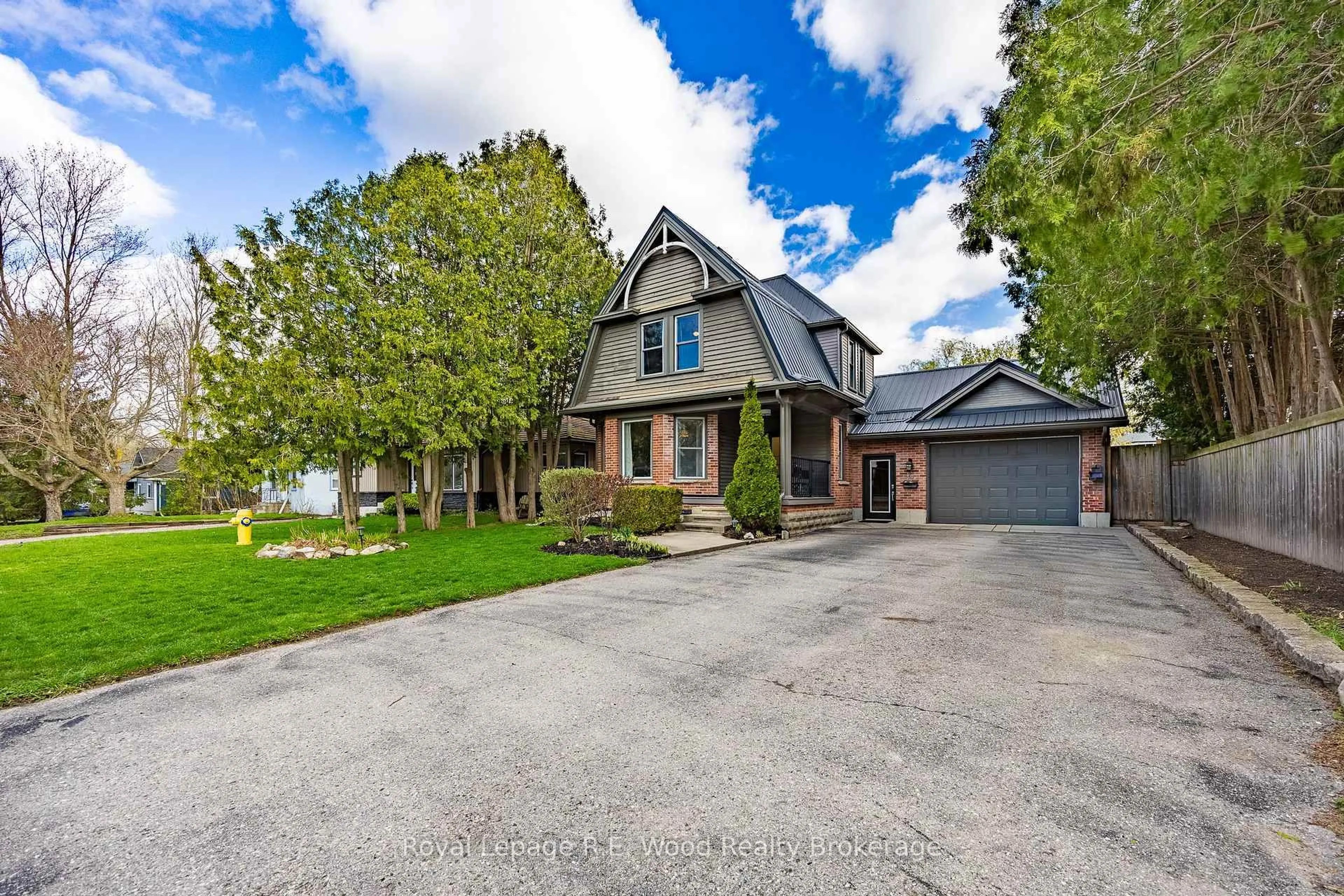 Home with brick exterior material, unknown for 10 George St, Tillsonburg Ontario N4G 2N2