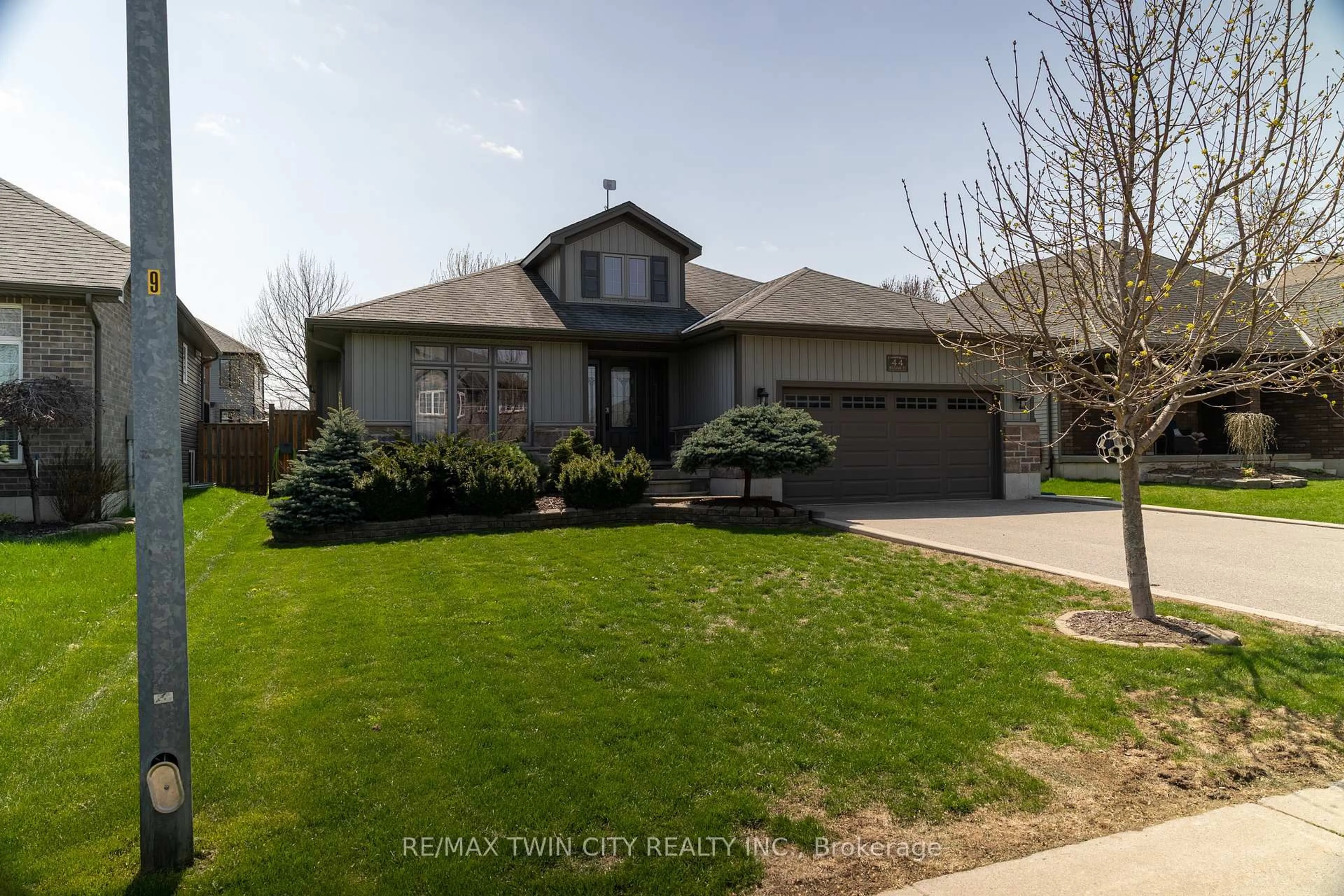 Unknown for 44 WILLIAM St, Tillsonburg Ontario N4G 1L8