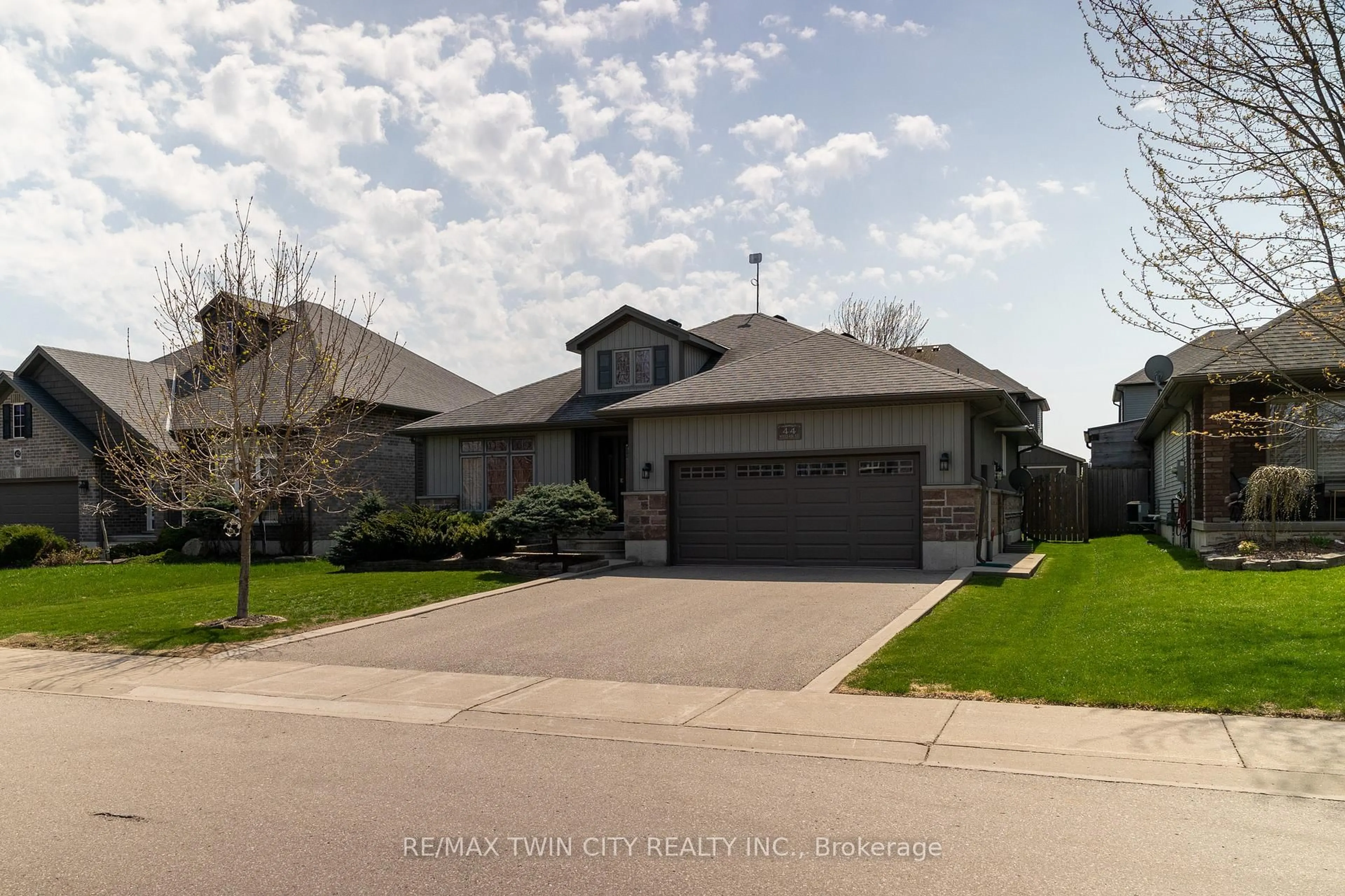 Unknown for 44 WILLIAM St, Tillsonburg Ontario N4G 1L8