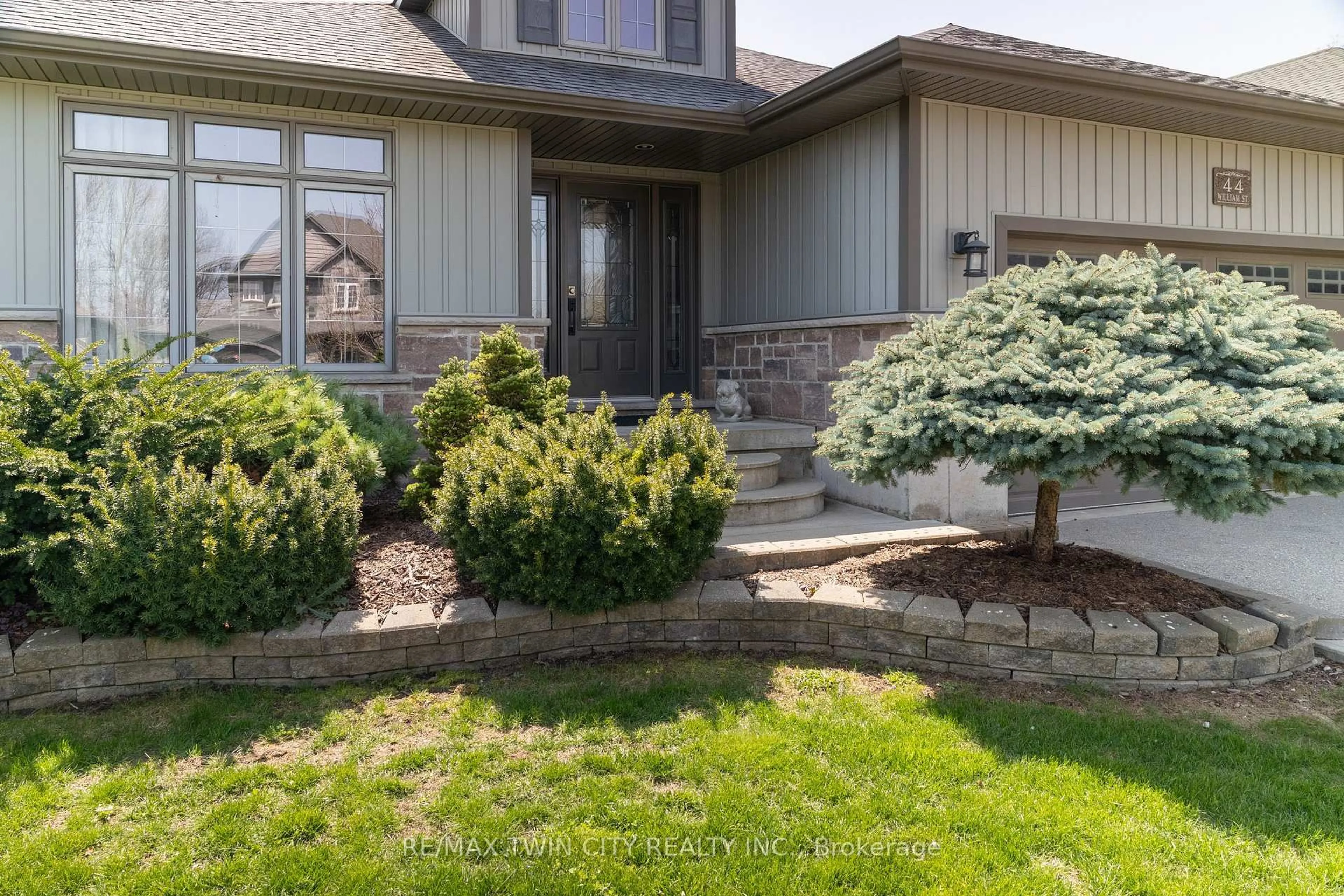 Unknown for 44 WILLIAM St, Tillsonburg Ontario N4G 1L8