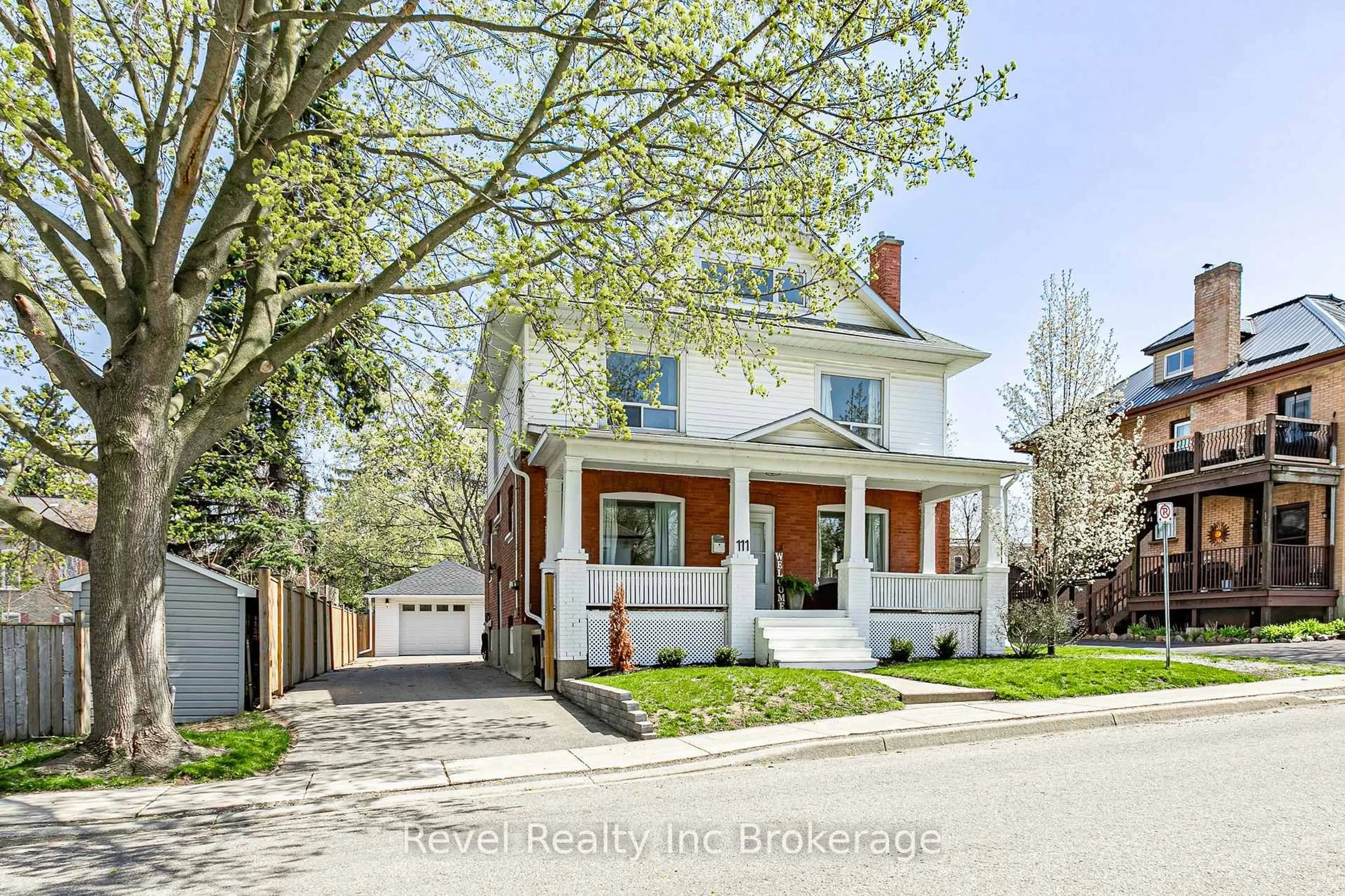 Home with brick exterior material, street for 111 Albert St, Ingersoll Ontario N5C 2Y2