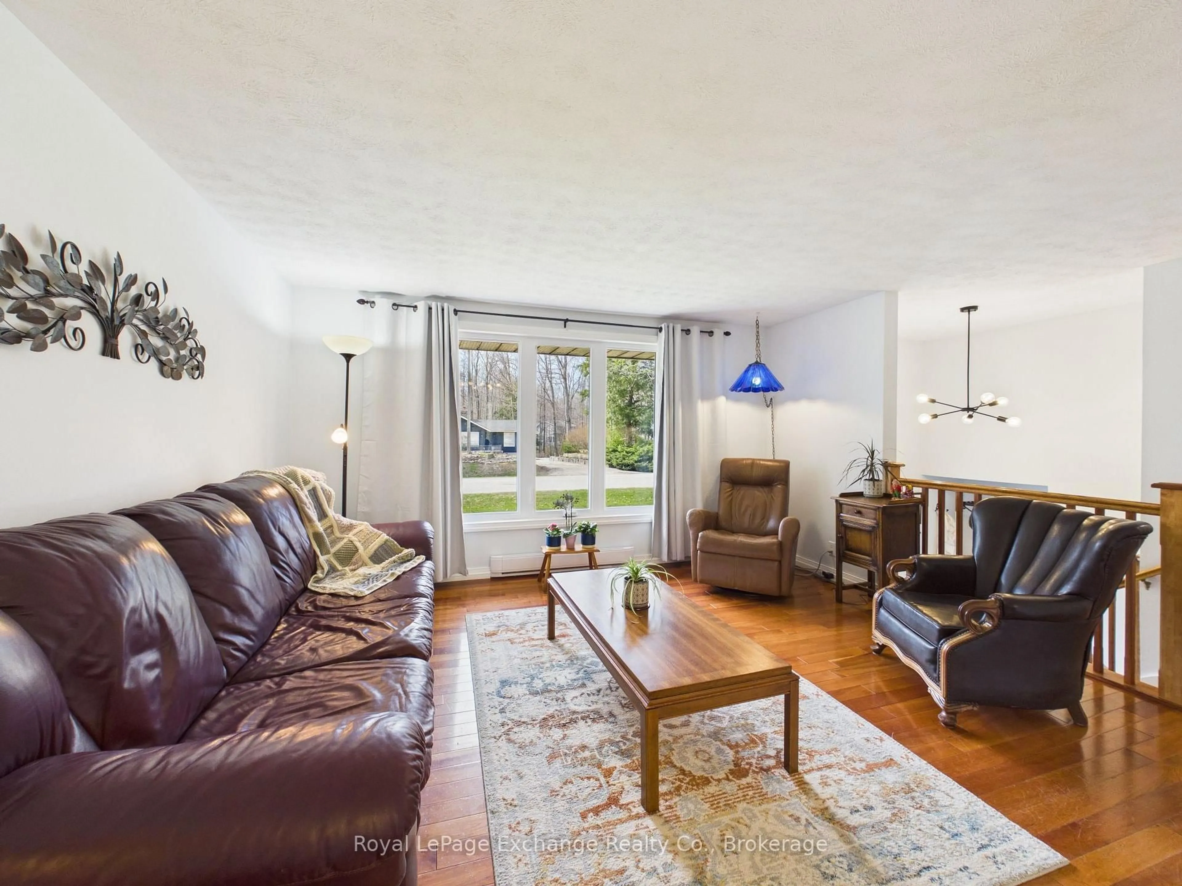 Living room with furniture, unknown for 32 Blairs Tr, Huron-Kinloss Ontario N2X 0B3