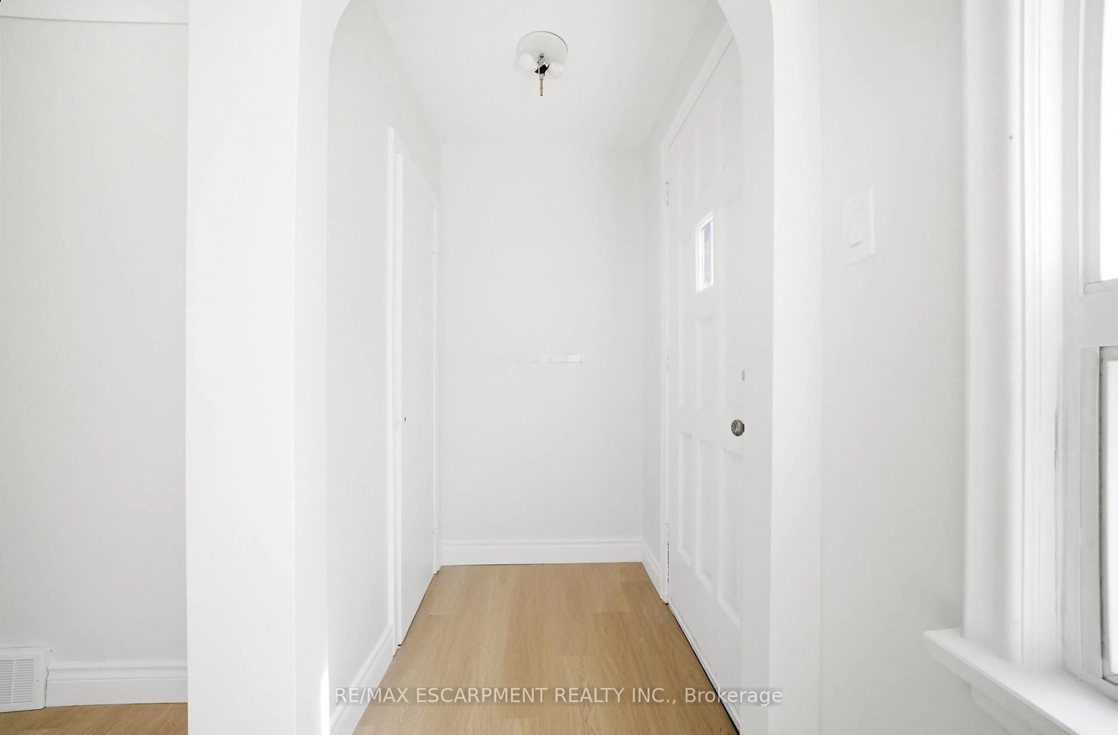 Unknown for 36 Woodelm Dr, St. Catharines Ontario L2M 4N3