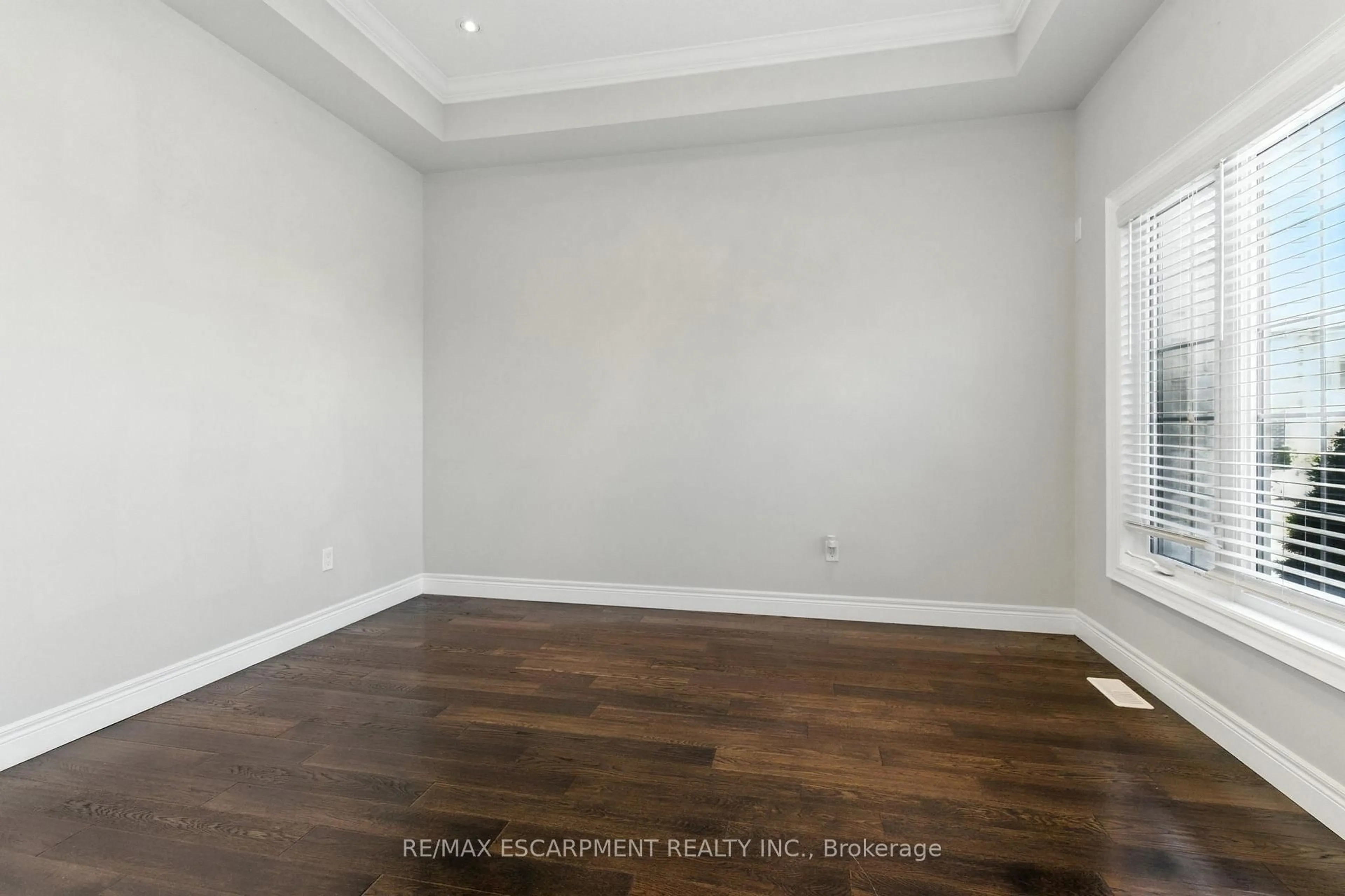 A pic of a room for 43 Riesling Crt, Hamilton Ontario L8G 0B4