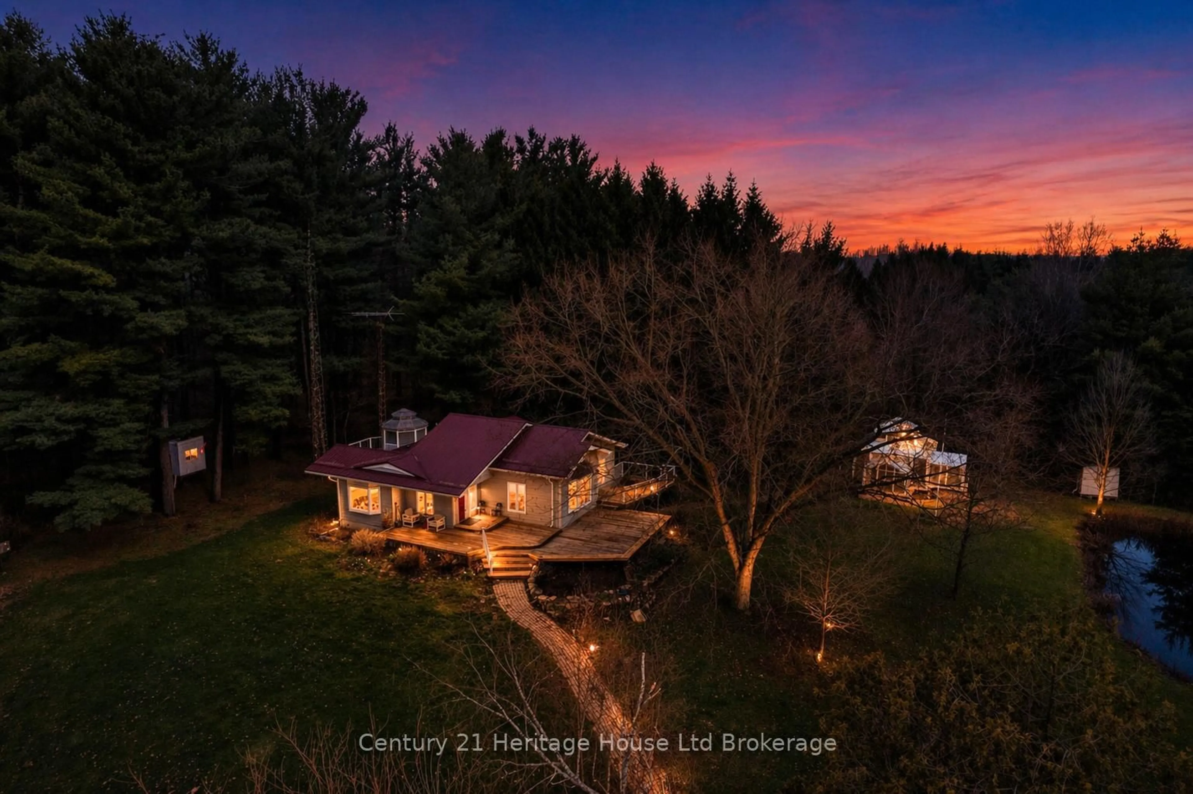 A pic from outside/outdoor area/front of a property/back of a property/a pic from drone, water/lake/river/ocean view for 10915 Culloden Rd, Bayham Ontario N5H 2R3