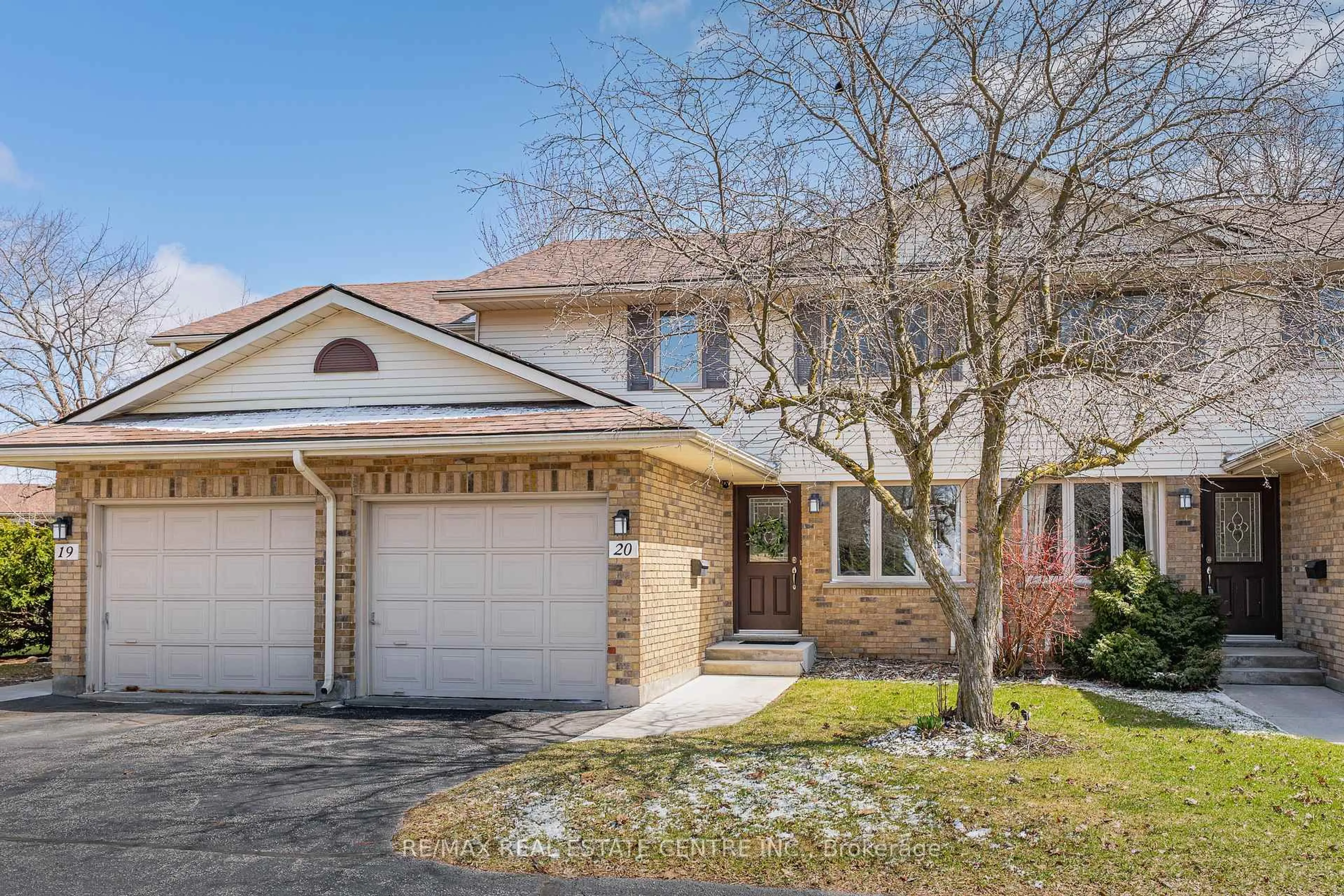Home with brick exterior material, street for 375 Kingscourt Dr #20, Waterloo Ontario N2K 3N7