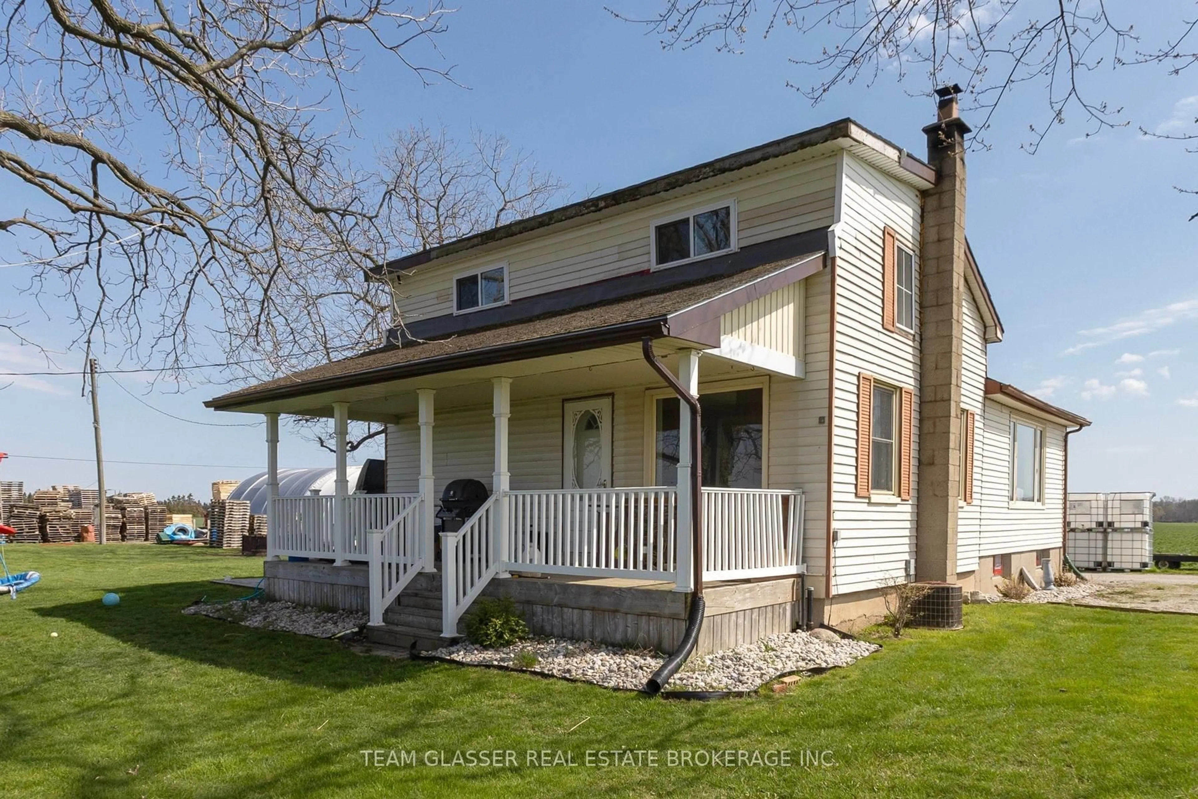 A pic from outside/outdoor area/front of a property/back of a property/a pic from drone, building for 6008 YARMOUTH CENTRE Rd, St. Thomas Ontario N5P 3S8